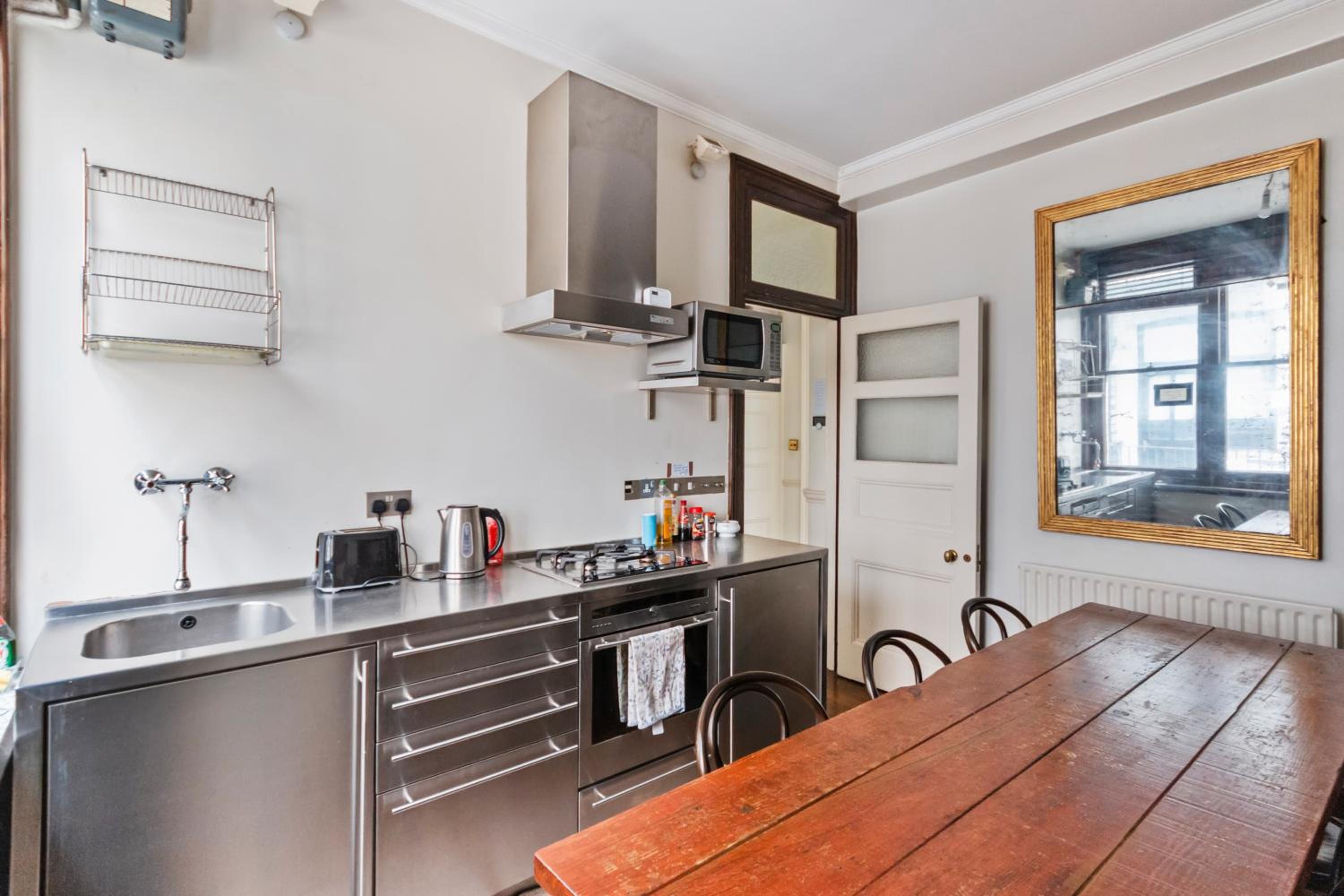 Spacious 1 bed Holborn Apartment