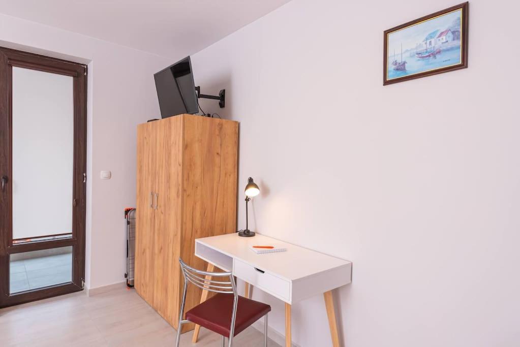 Studio 'Ozi' quite place in Perfect Center
