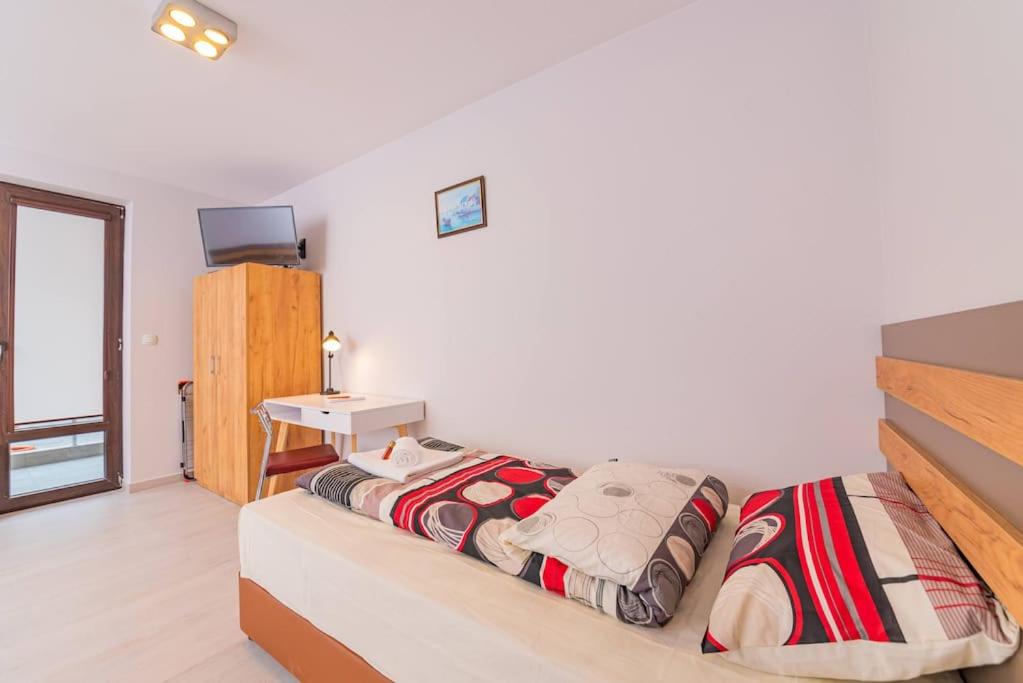 Studio 'Ozi' quite place in Perfect Center
