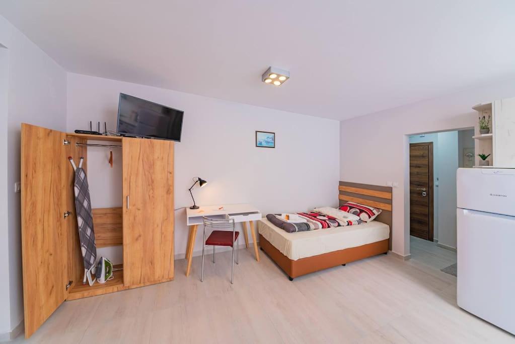 Studio 'Ozi' quite place in Perfect Center