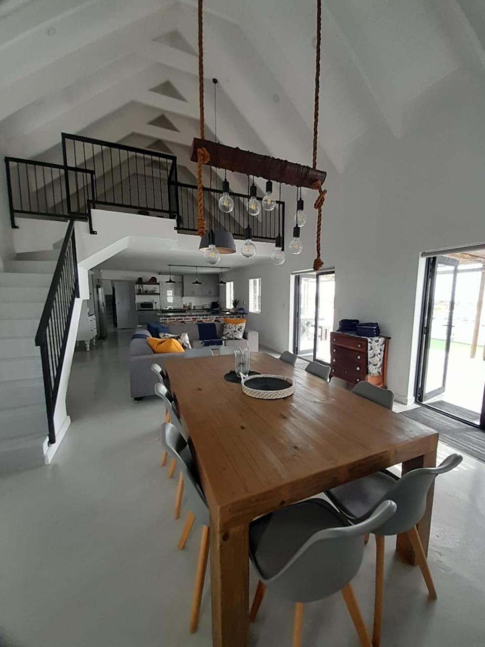 C-Rock Holiday Home Jacobs Bay view 5