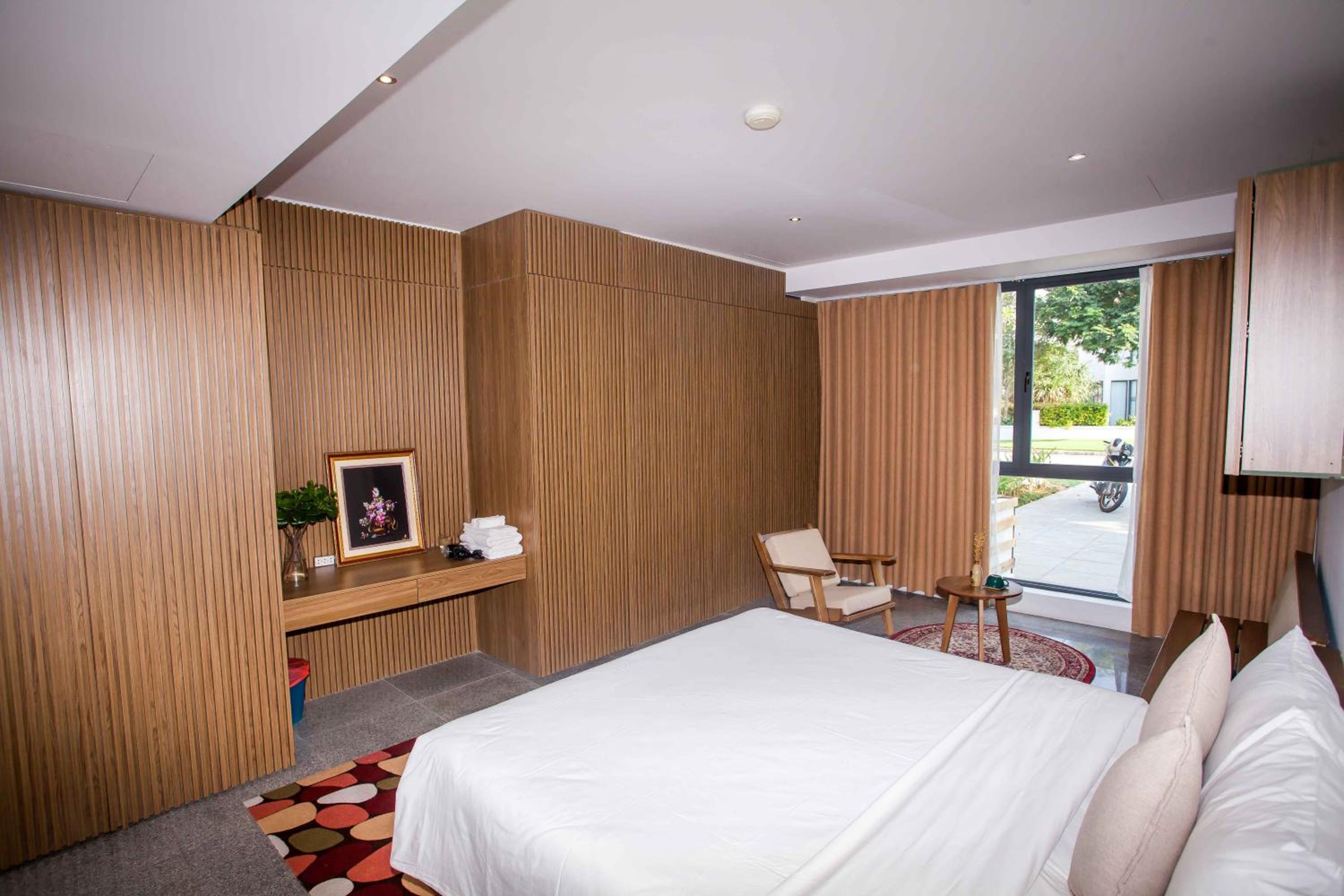 Deluxe Beachside Resort Danang