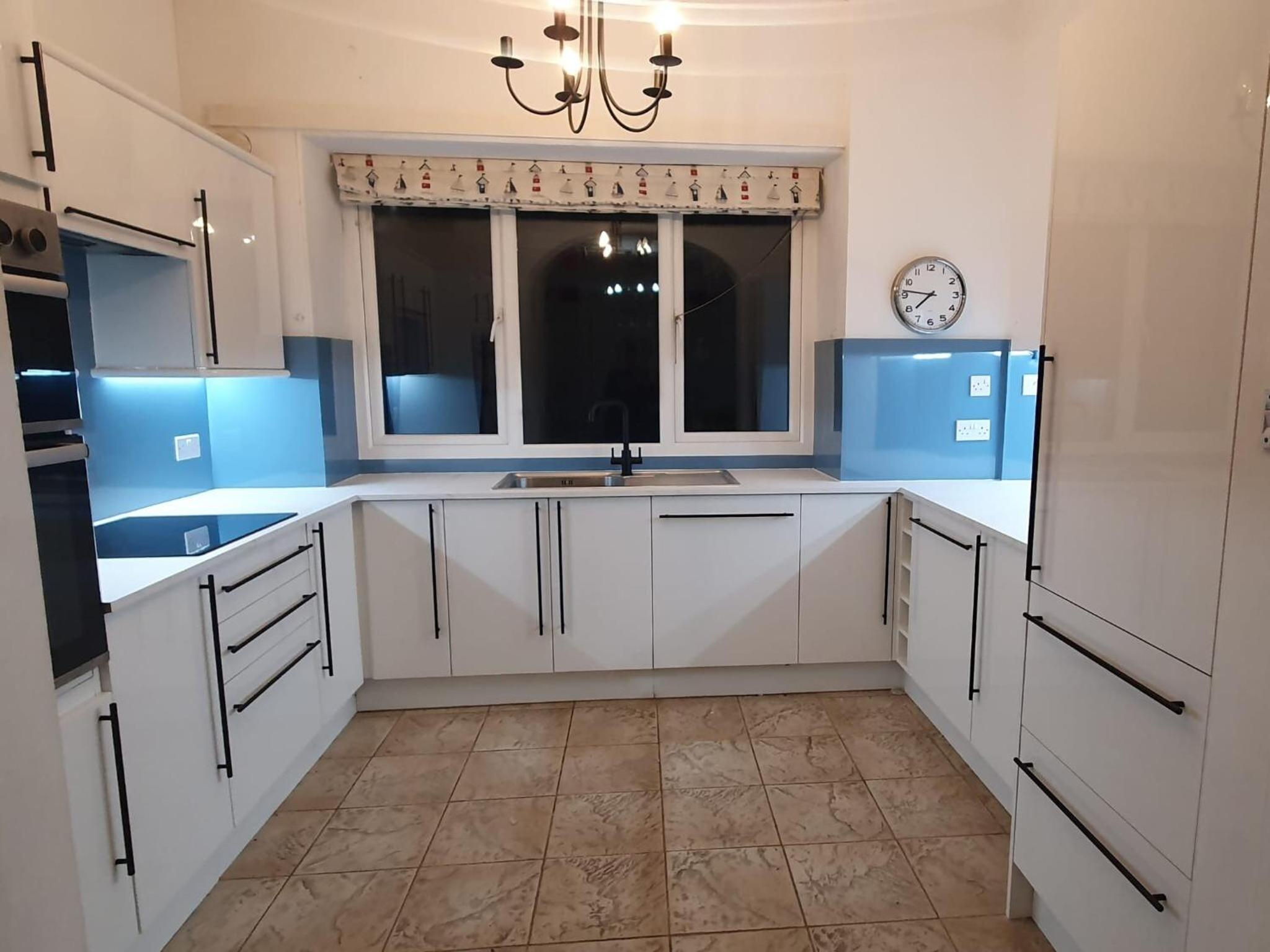 Bronwydd, large holiday home in seaside town of New Quay view 3