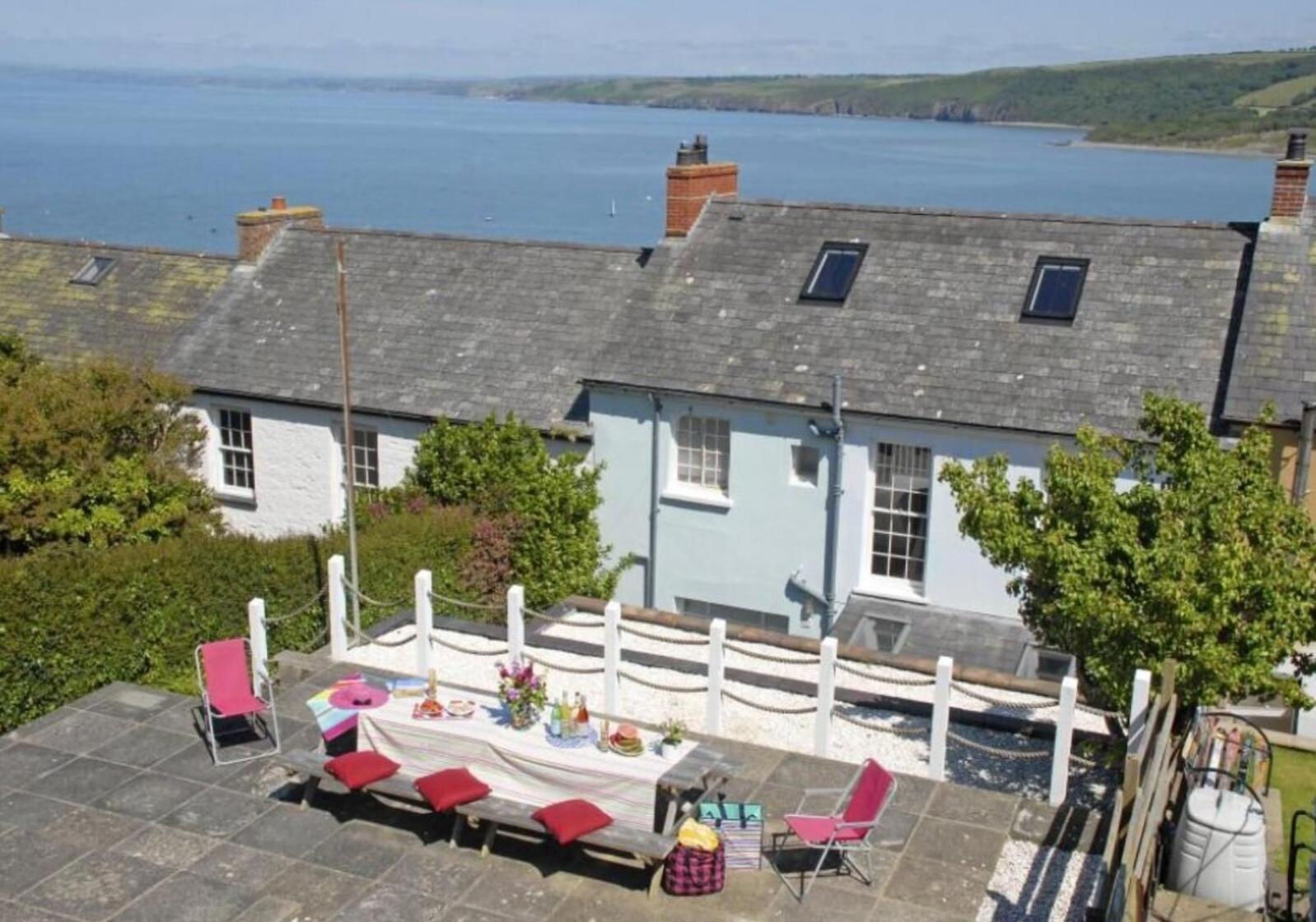 Bronwydd, large holiday home in seaside town of New Quay view 2