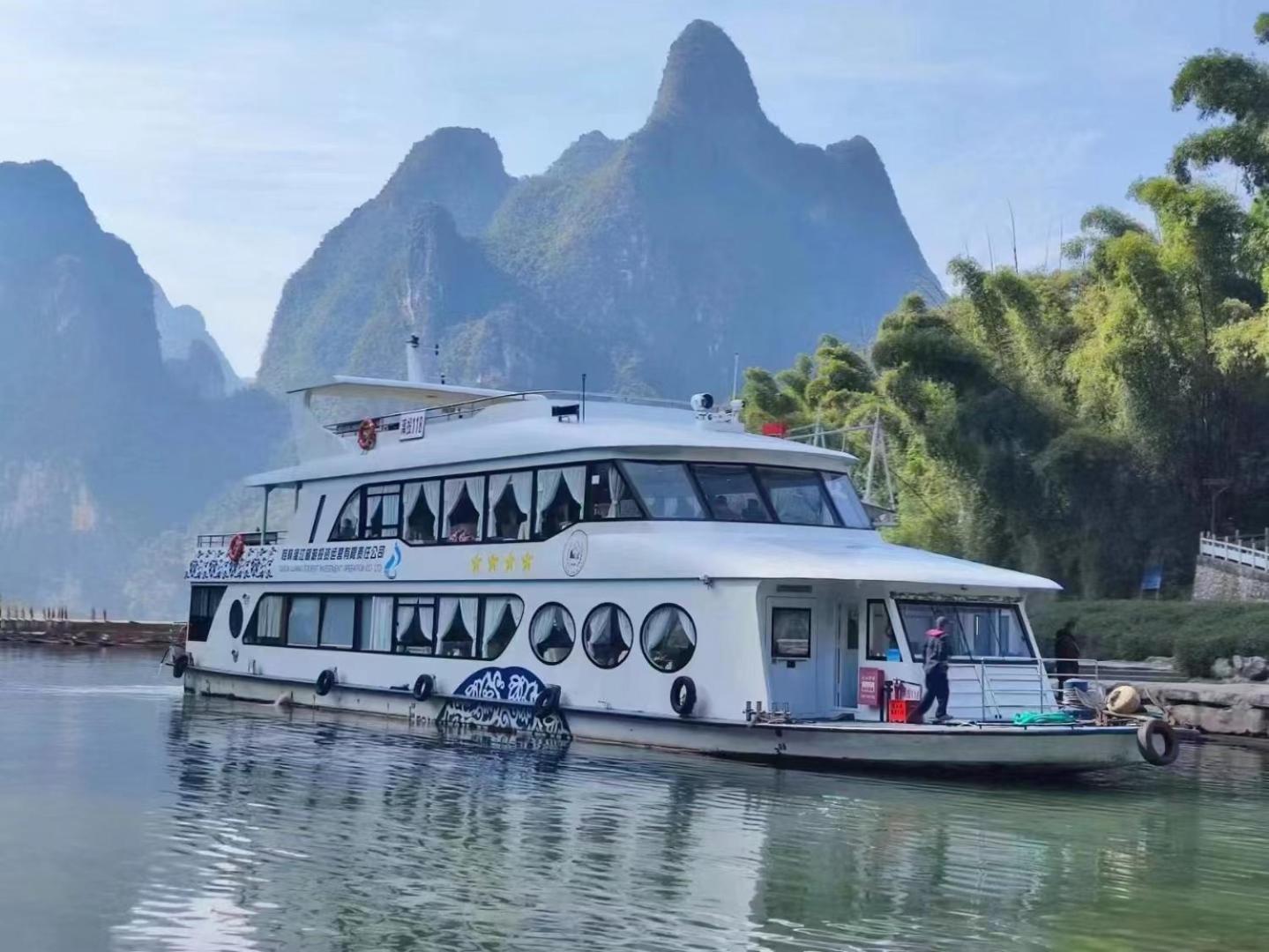 Yangshuo River Lodge Hotel--English speaking team&Swimming pool&Activties organized&Free pick up from Airport or TS over 3 nights