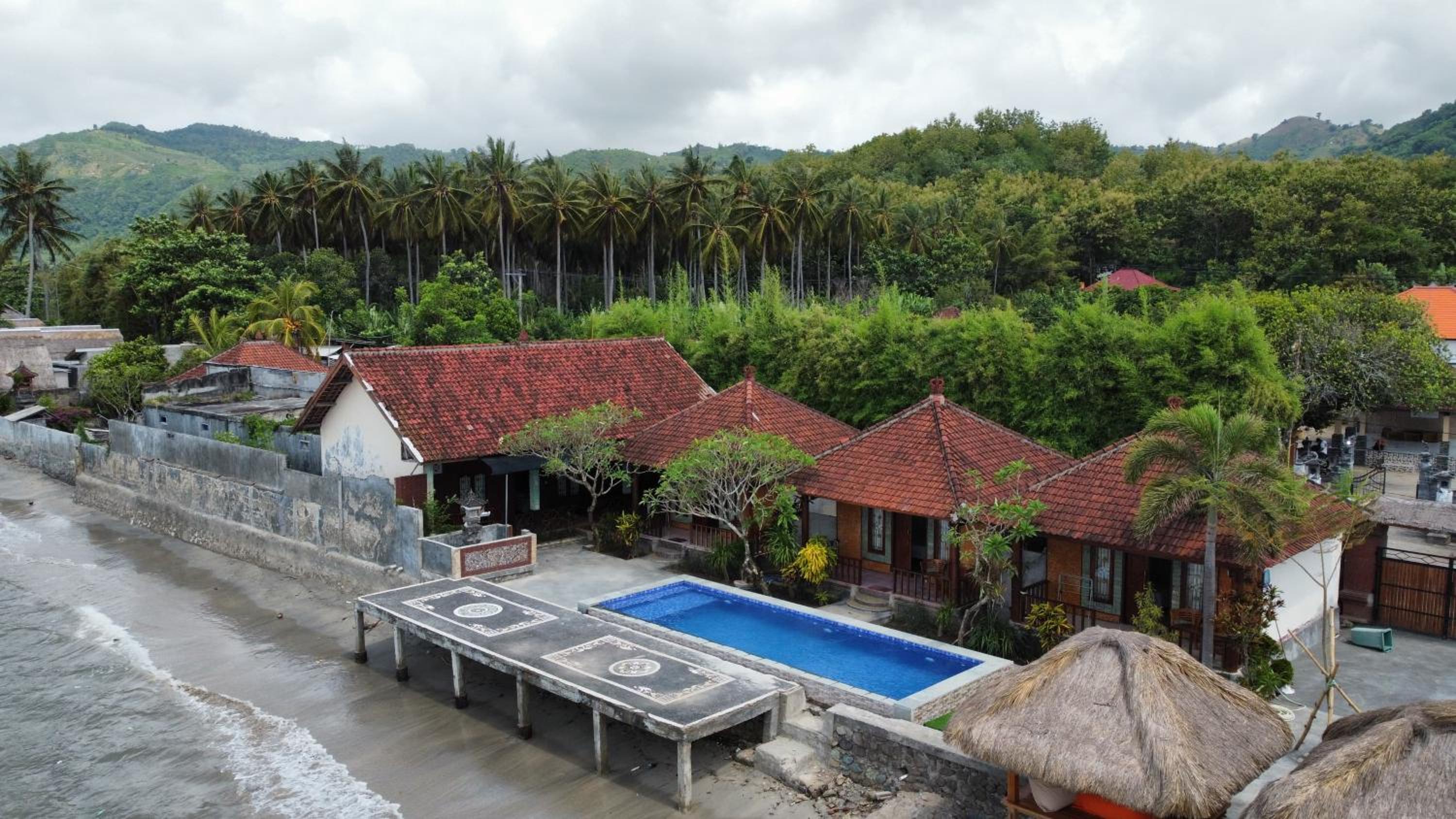 Krisna Bungalows and Restaurant