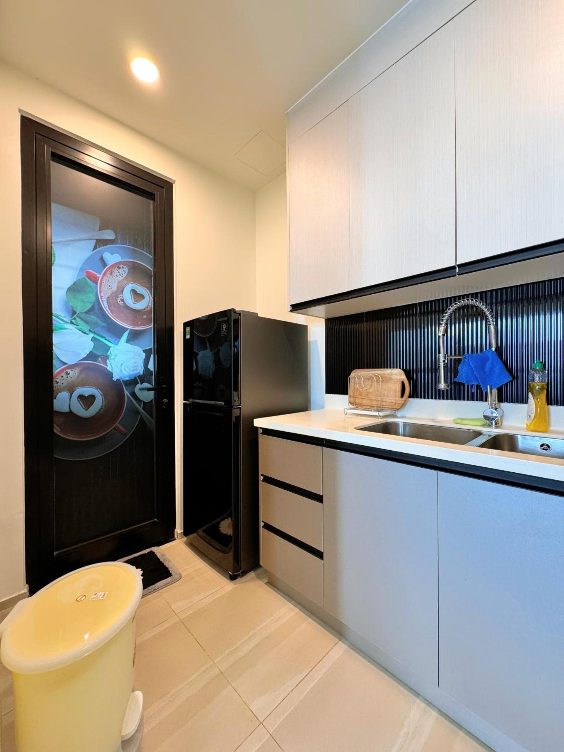 Homie's Dedge Thao Dien Luxury Apartment