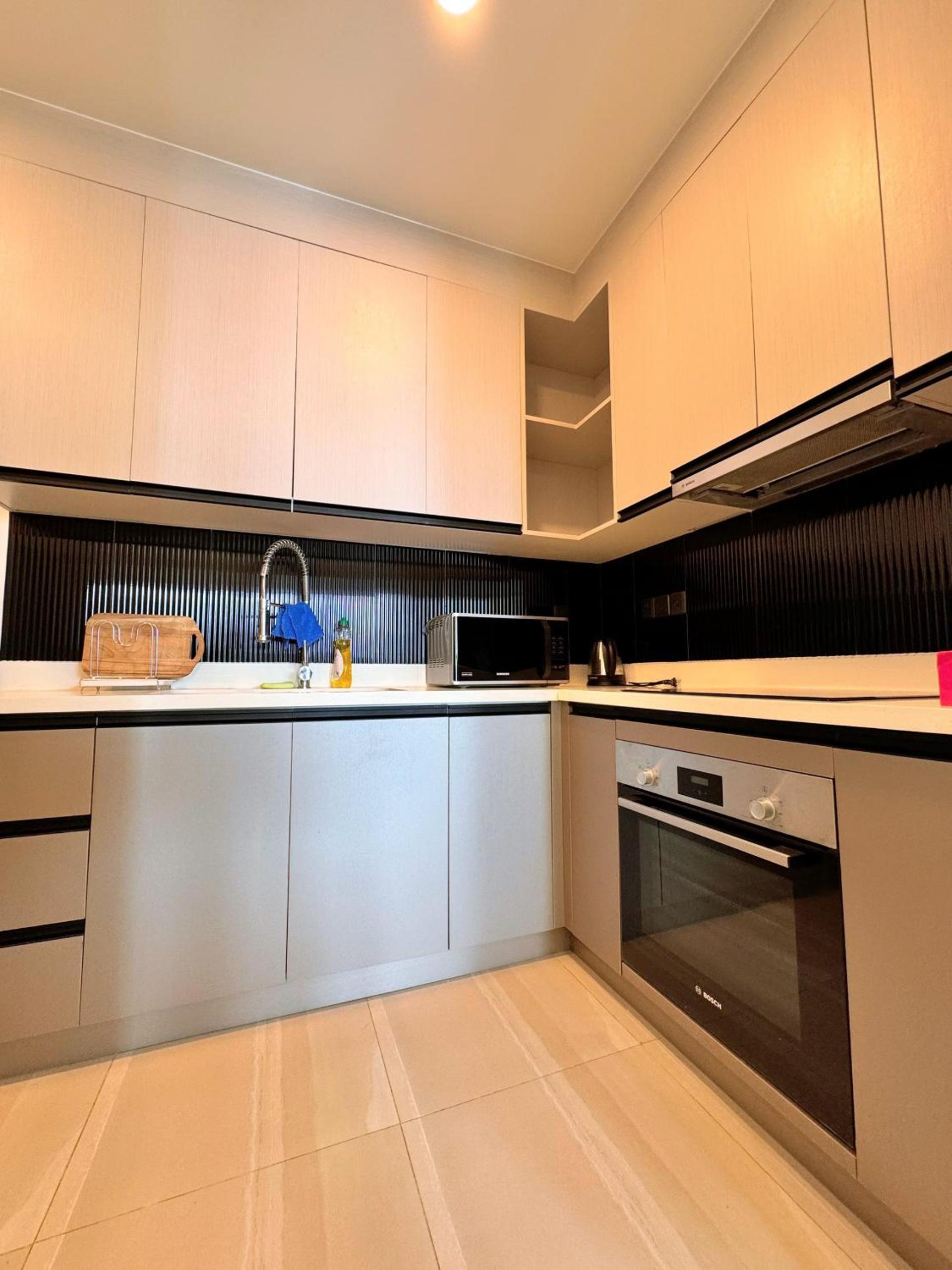 Homie's Dedge Thao Dien Luxury Apartment