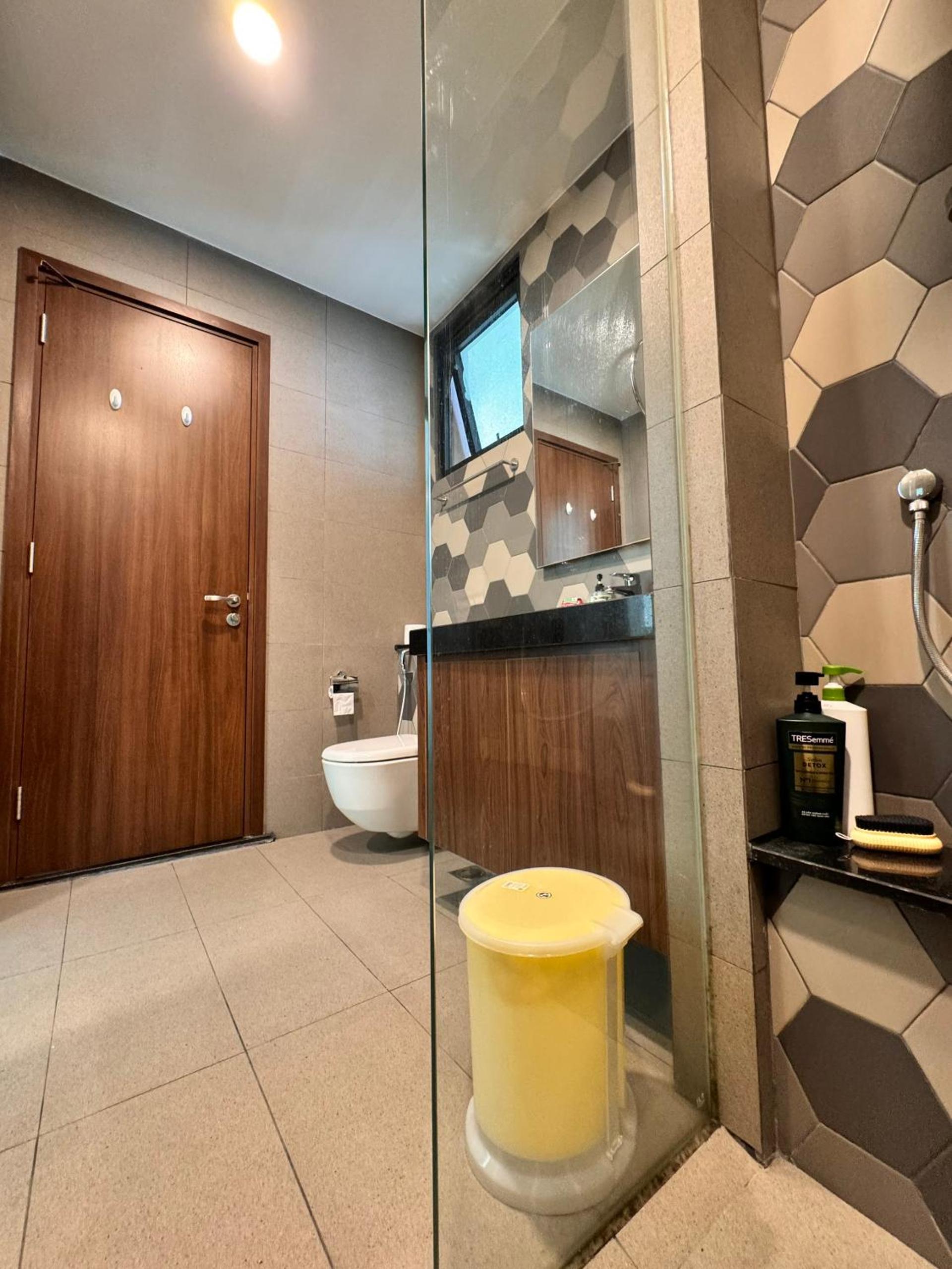 Homie's Dedge Thao Dien Luxury Apartment