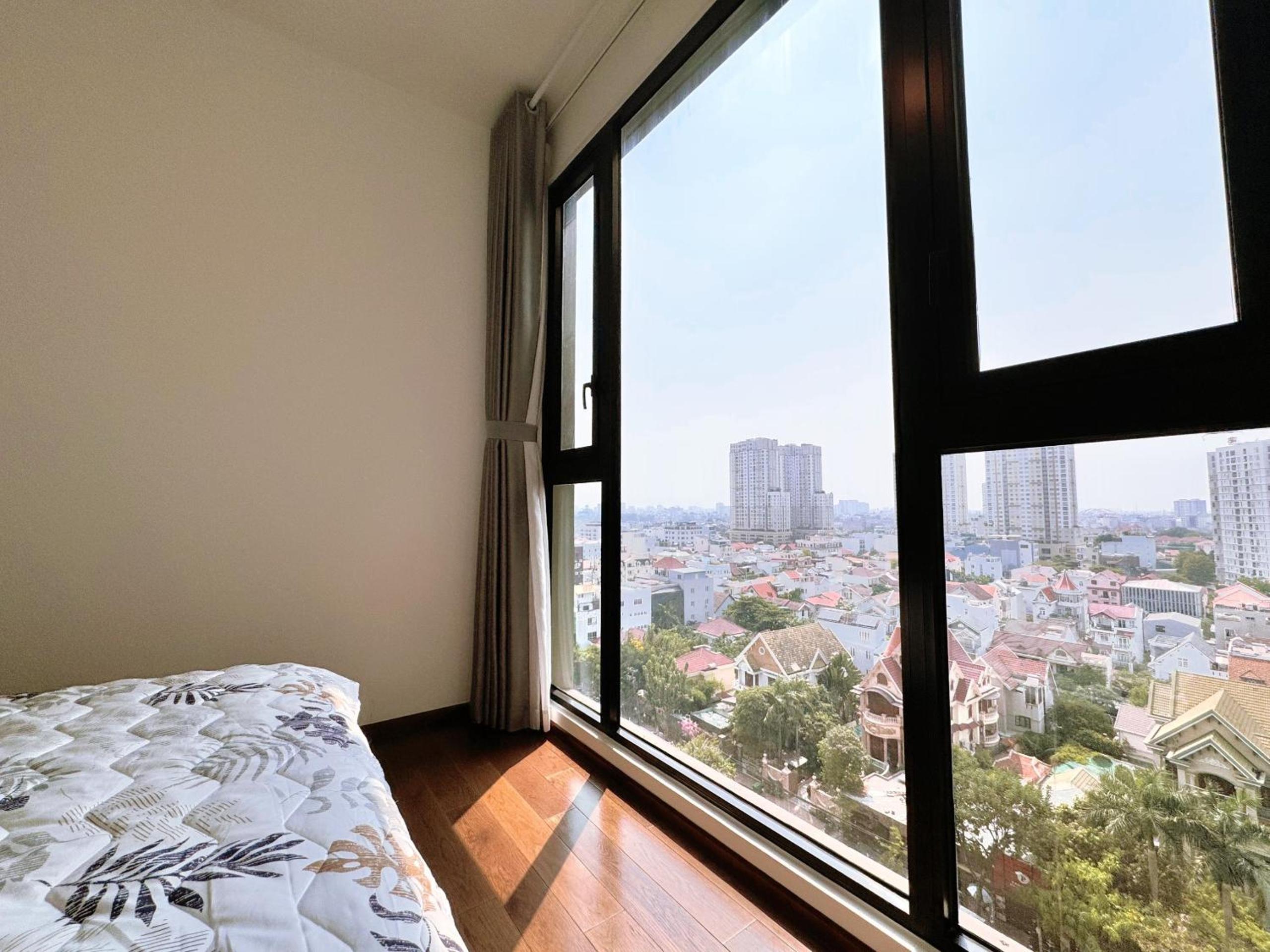 Homie's Dedge Thao Dien Luxury Apartment