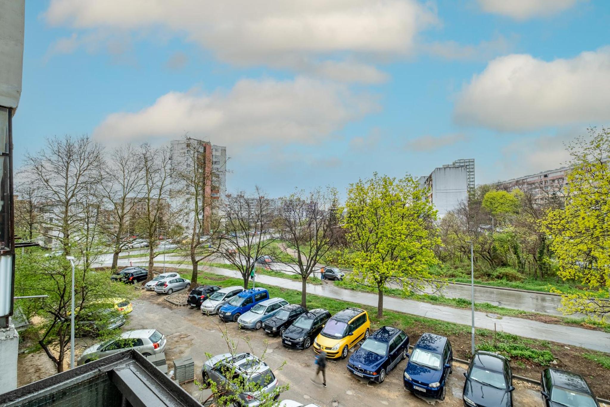 Peaceful Apartment with FREE Parking