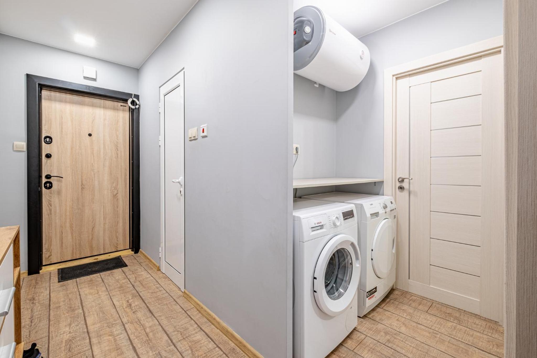 Peaceful Apartment with FREE Parking