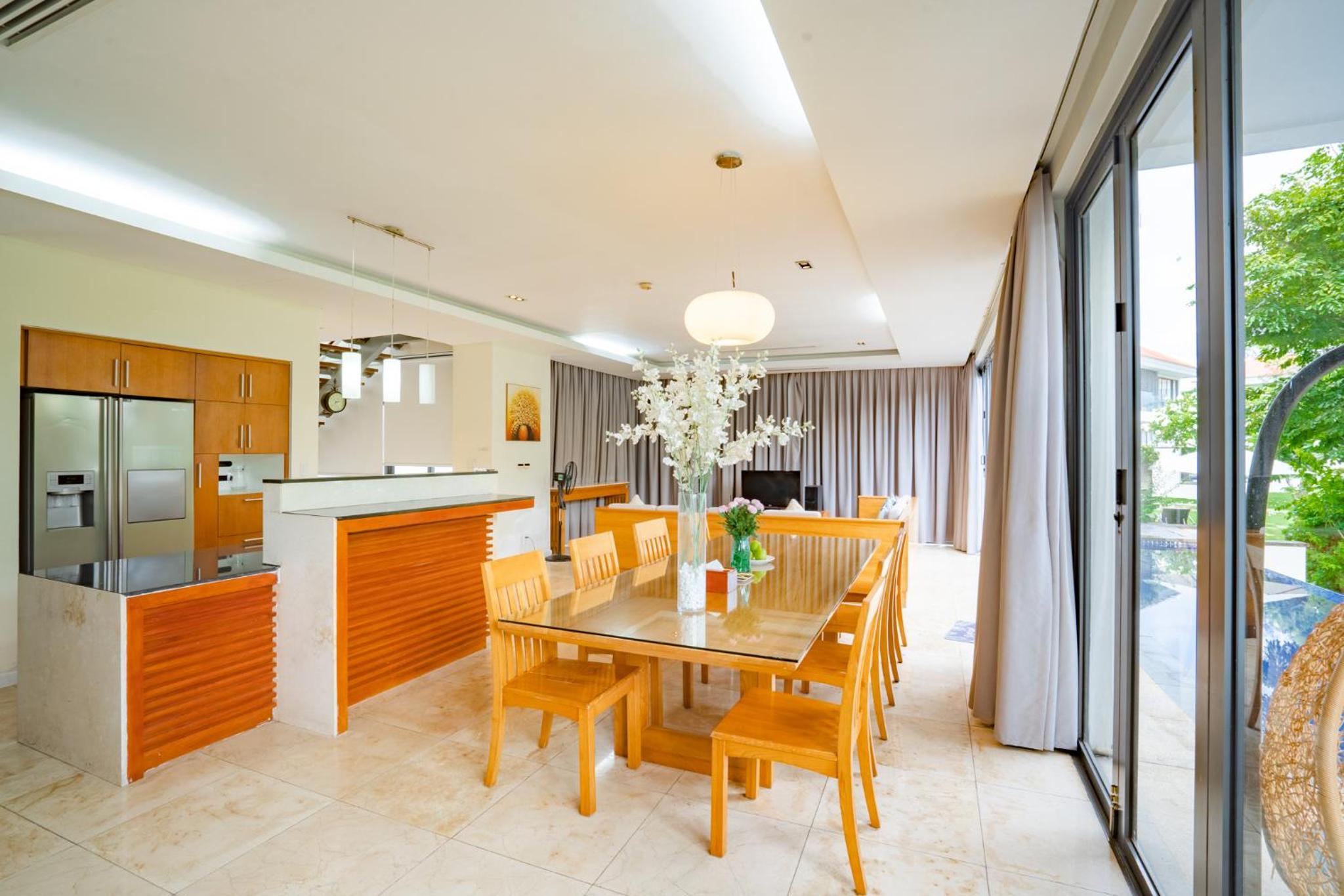 Deluxe Beachside Resort Danang