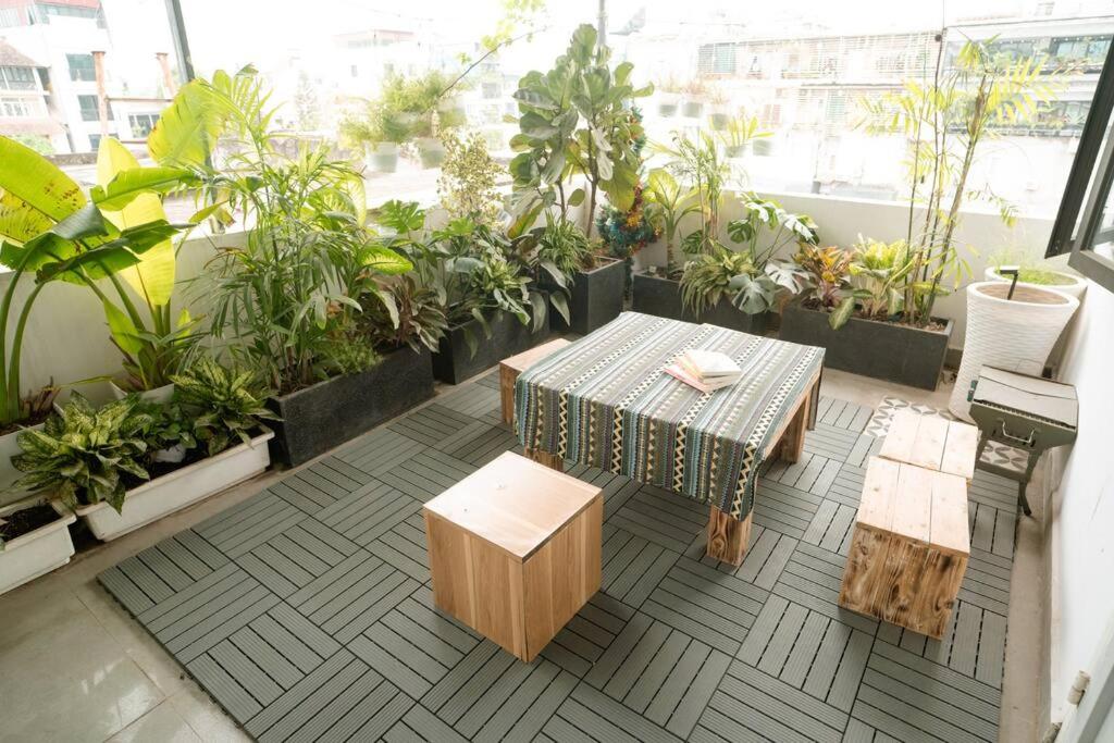 Comfortable bedroom with large balcony. - 1br