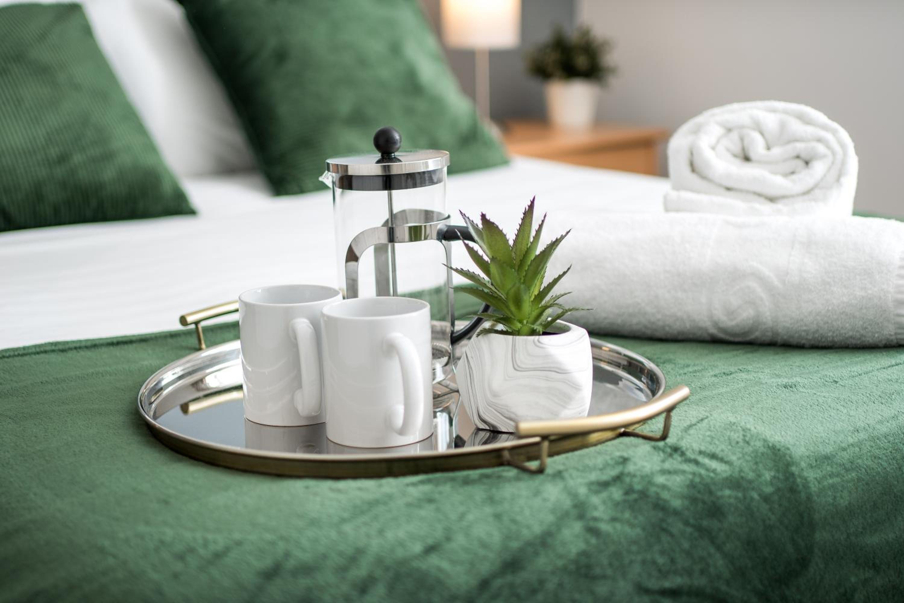 London Bridge Flat with Fast WiFi Ideal for Longer Stays Near Guys Hospital