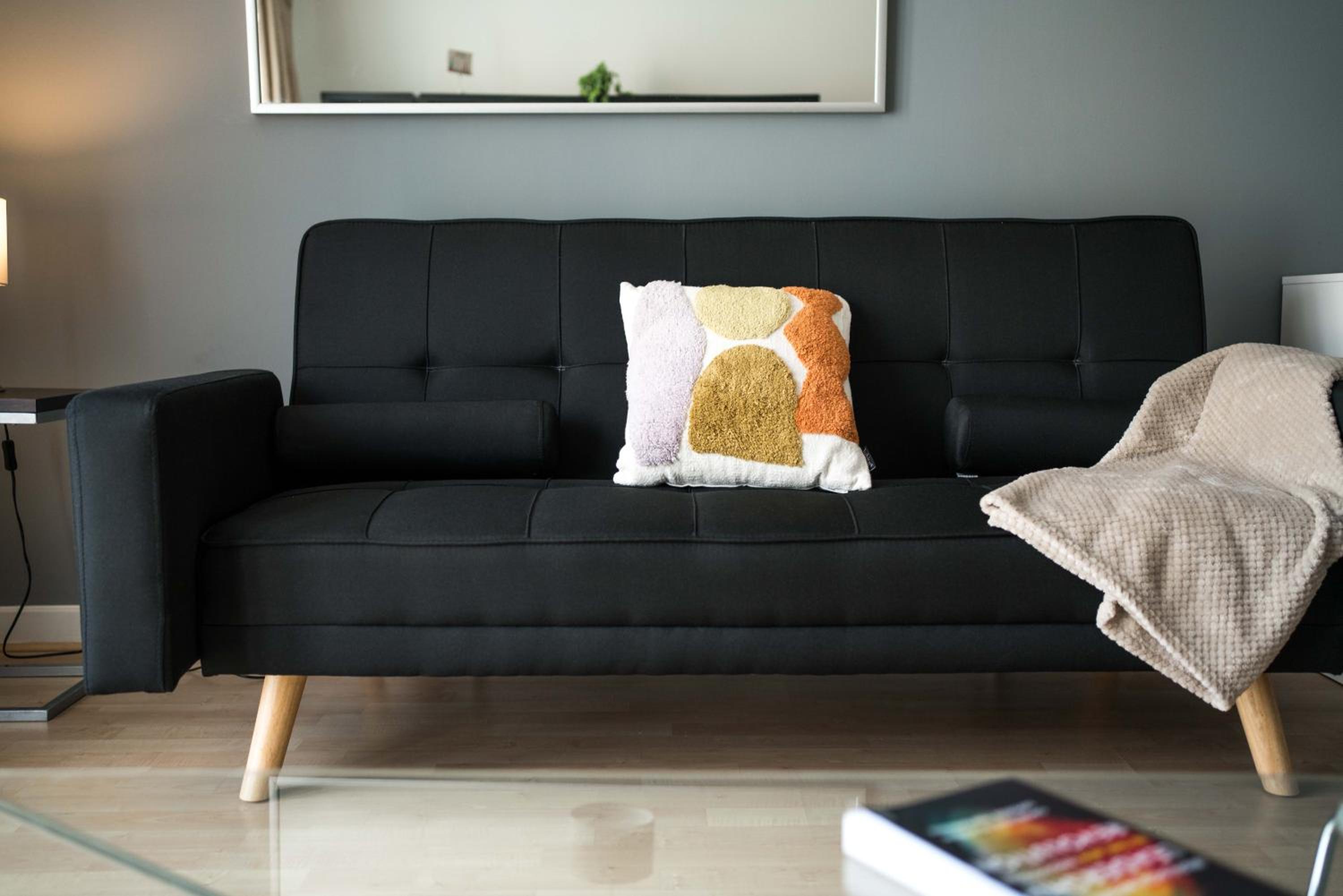 London Bridge Flat with Fast WiFi Ideal for Longer Stays Near Guys Hospital