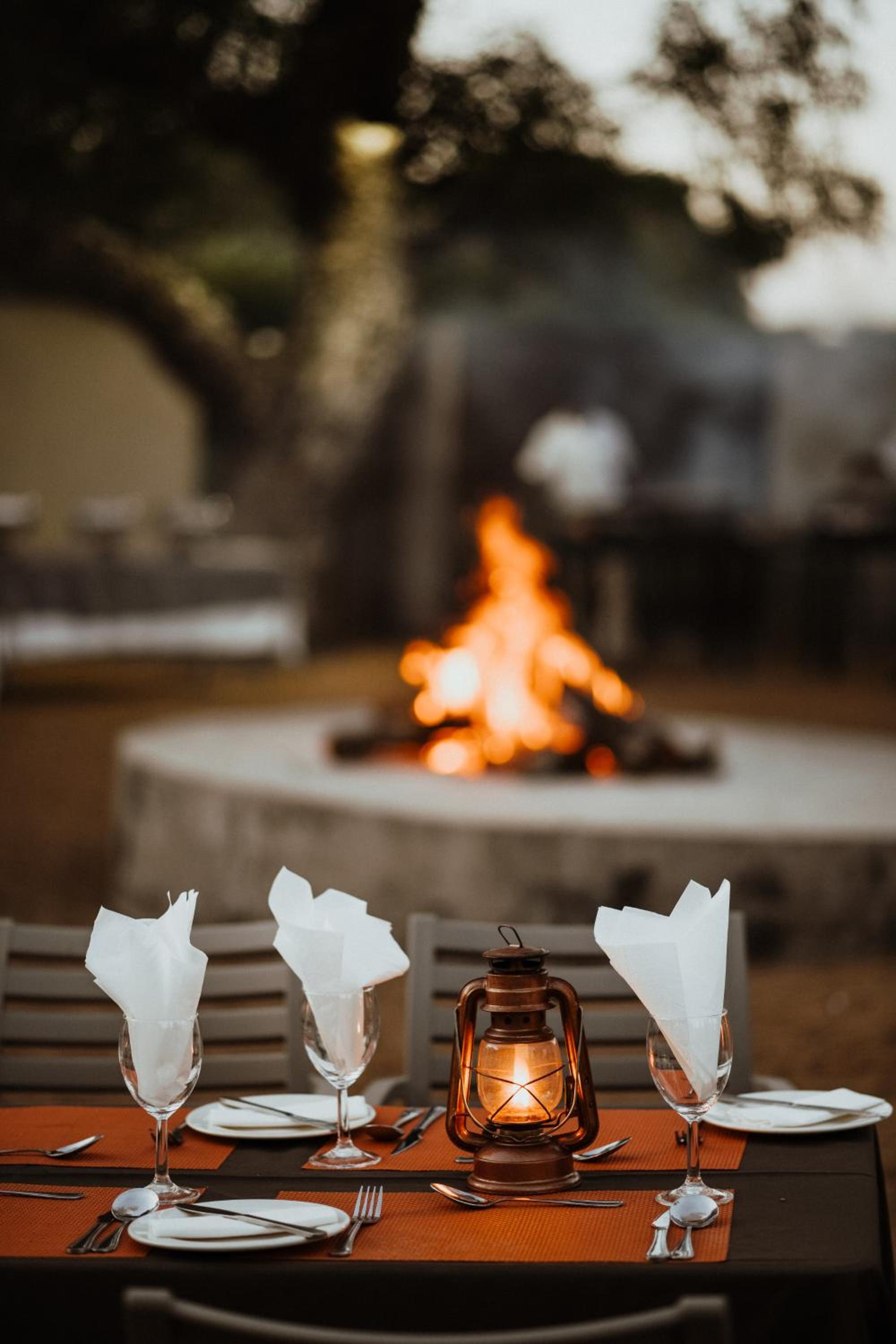 Unyati Safari Lodge