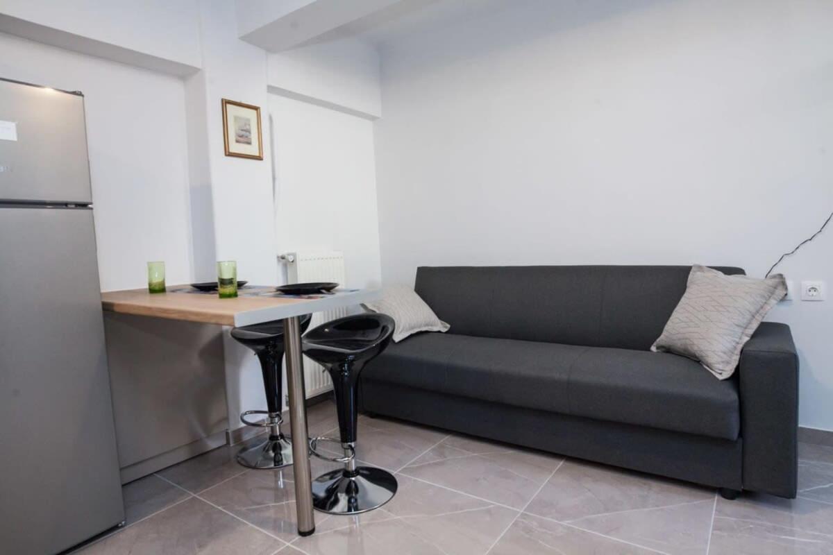 Charming Urban Oasis 1BR Apt near Megaro Mousikis