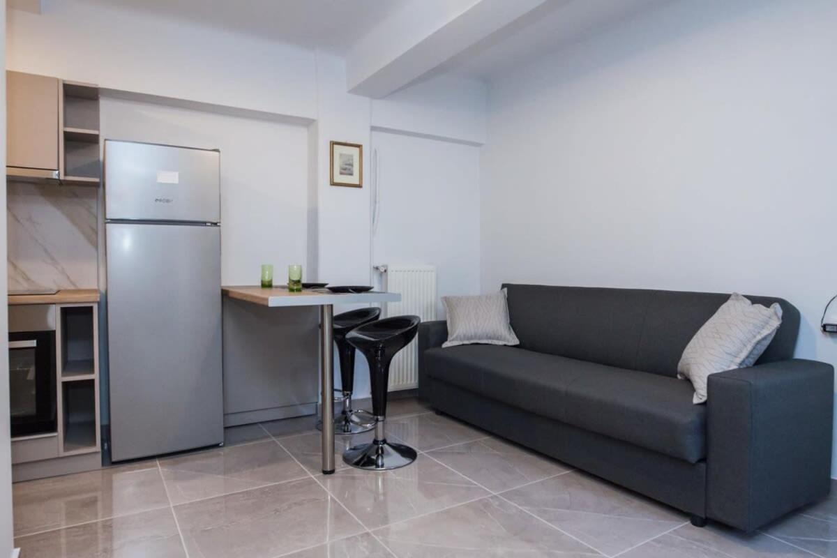 Charming Urban Oasis 1BR Apt near Megaro Mousikis
