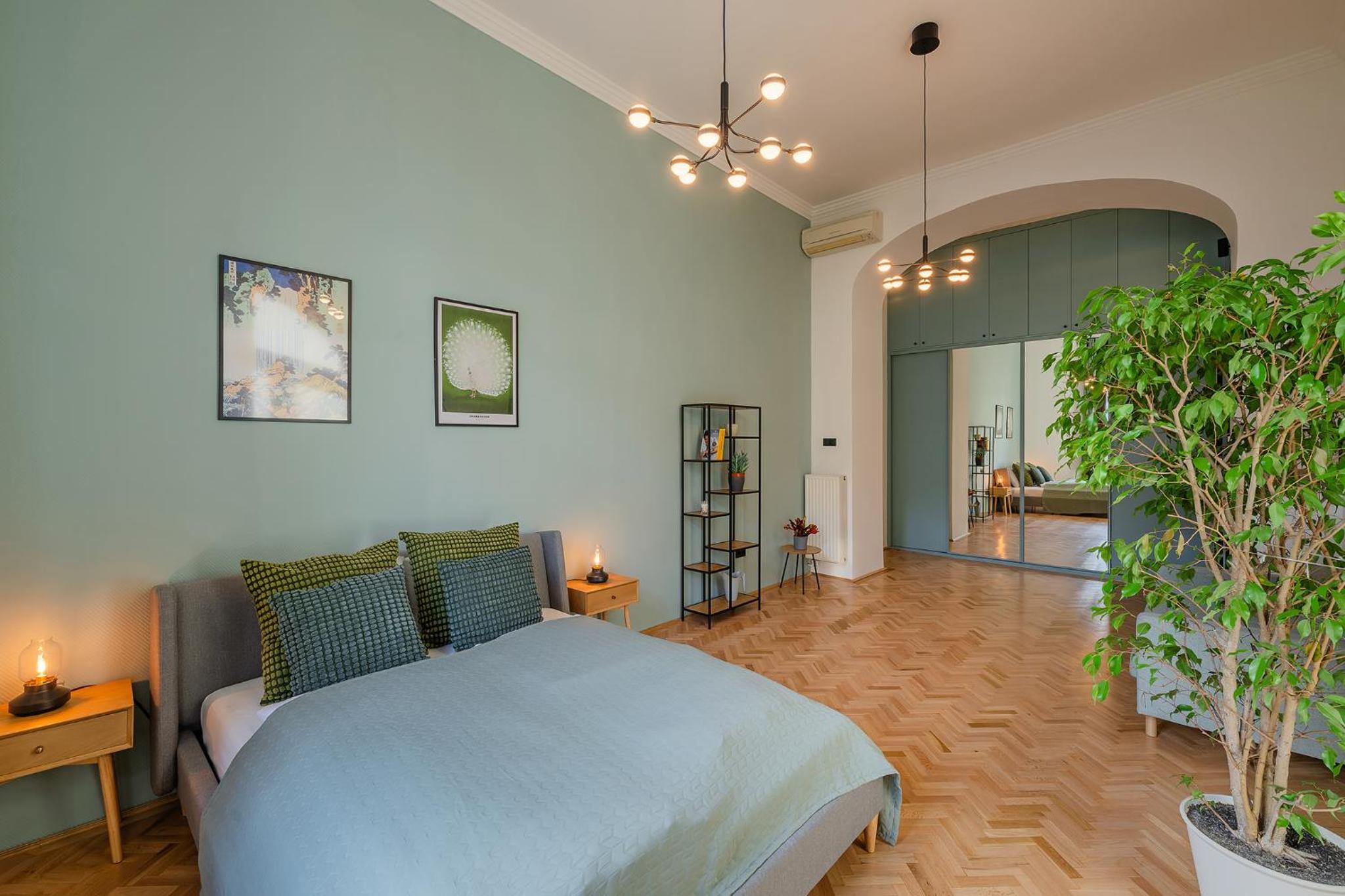 Liszt Modern Chic Apartment view 5