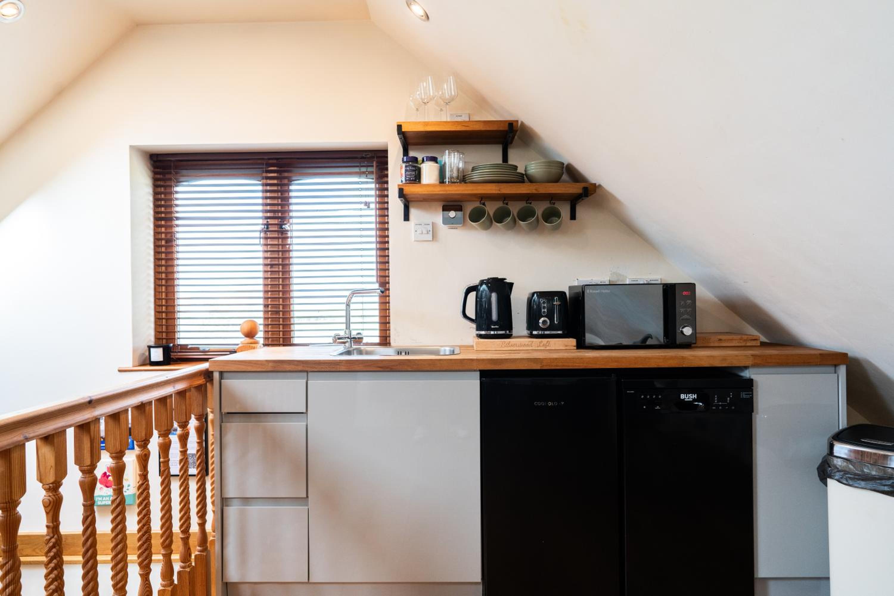 Silverwood Stylish House - Pass the Keys
