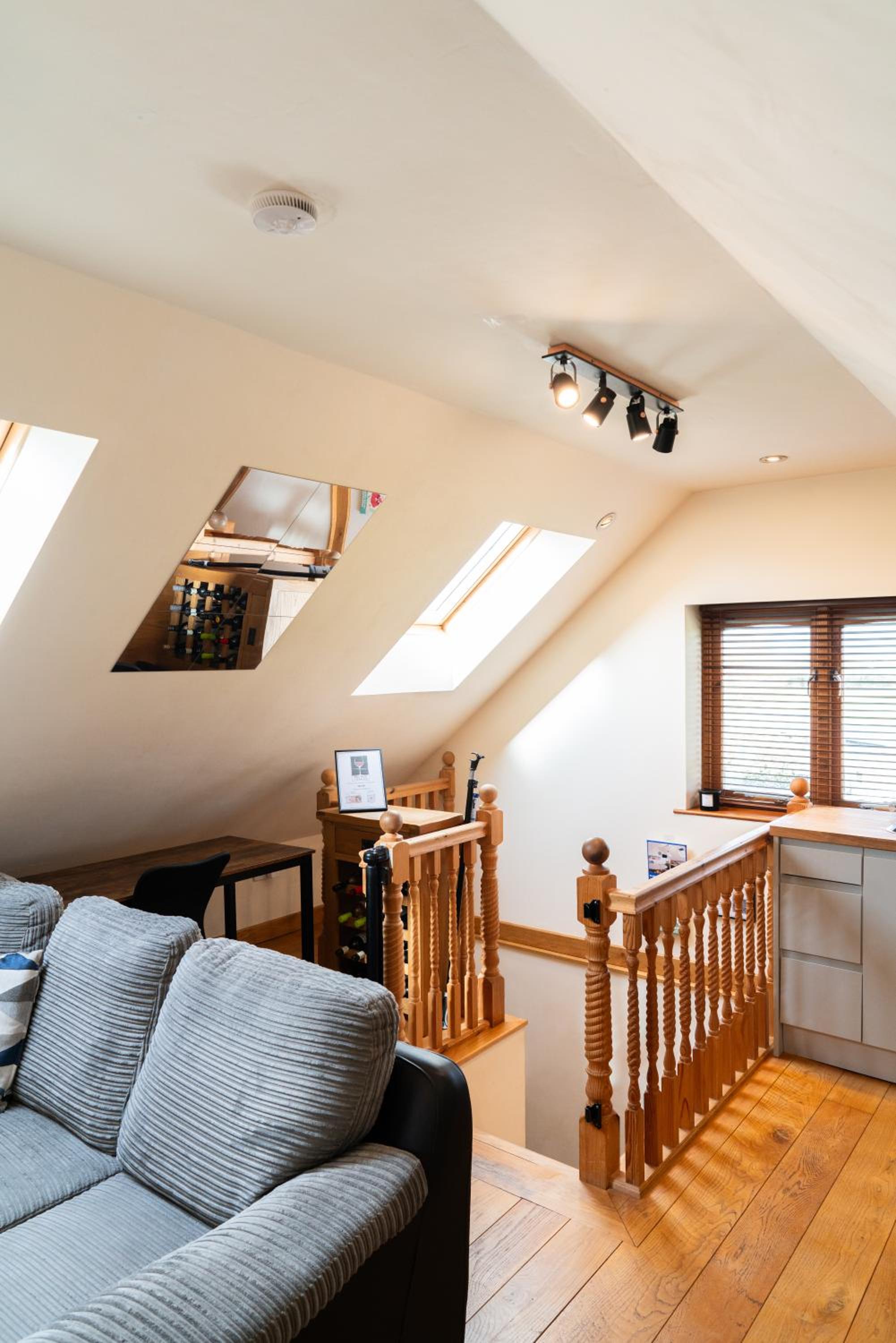 Silverwood Stylish House - Pass the Keys