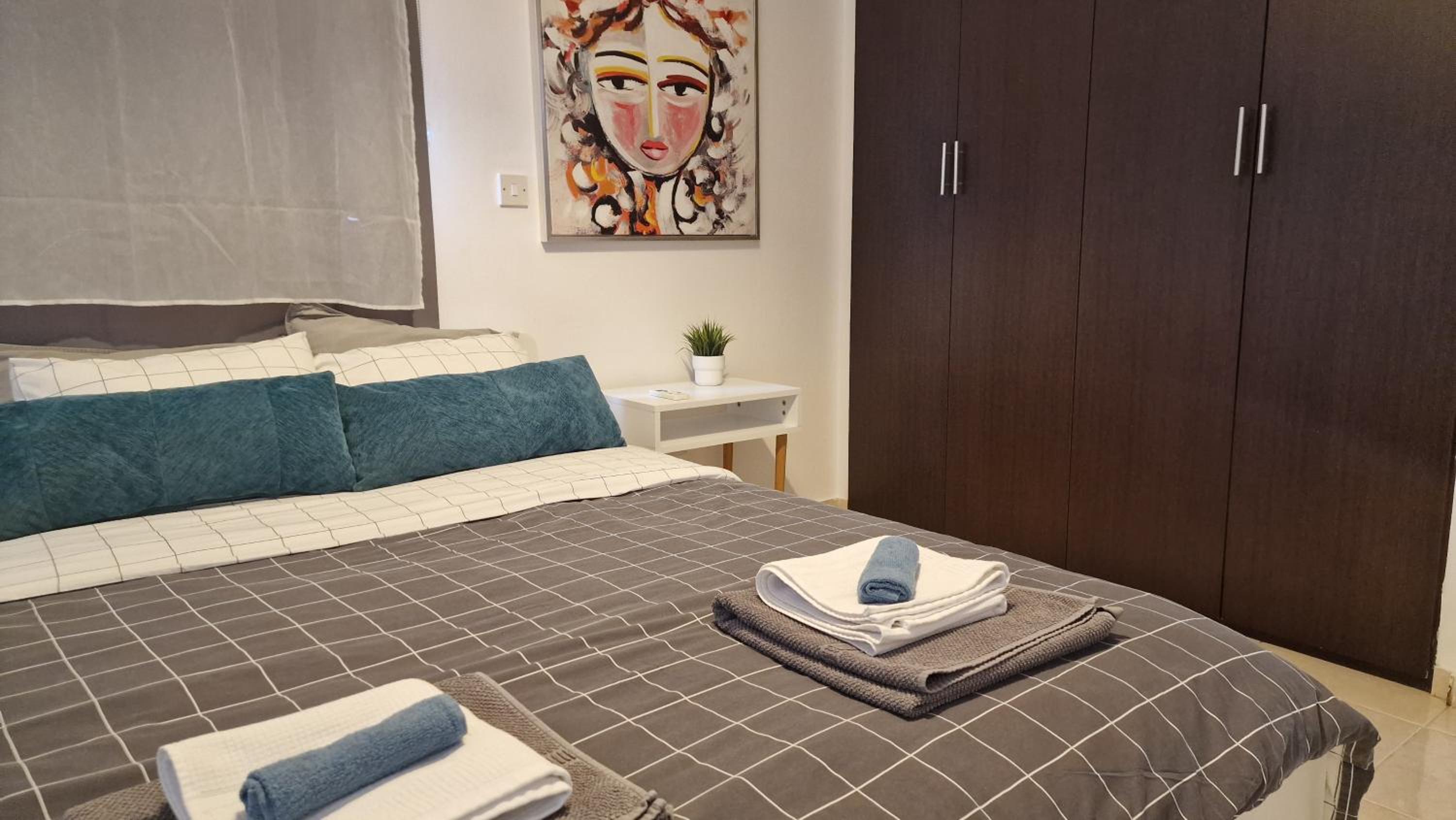 Blue Pearl holiday apartments with pool in kato paphos