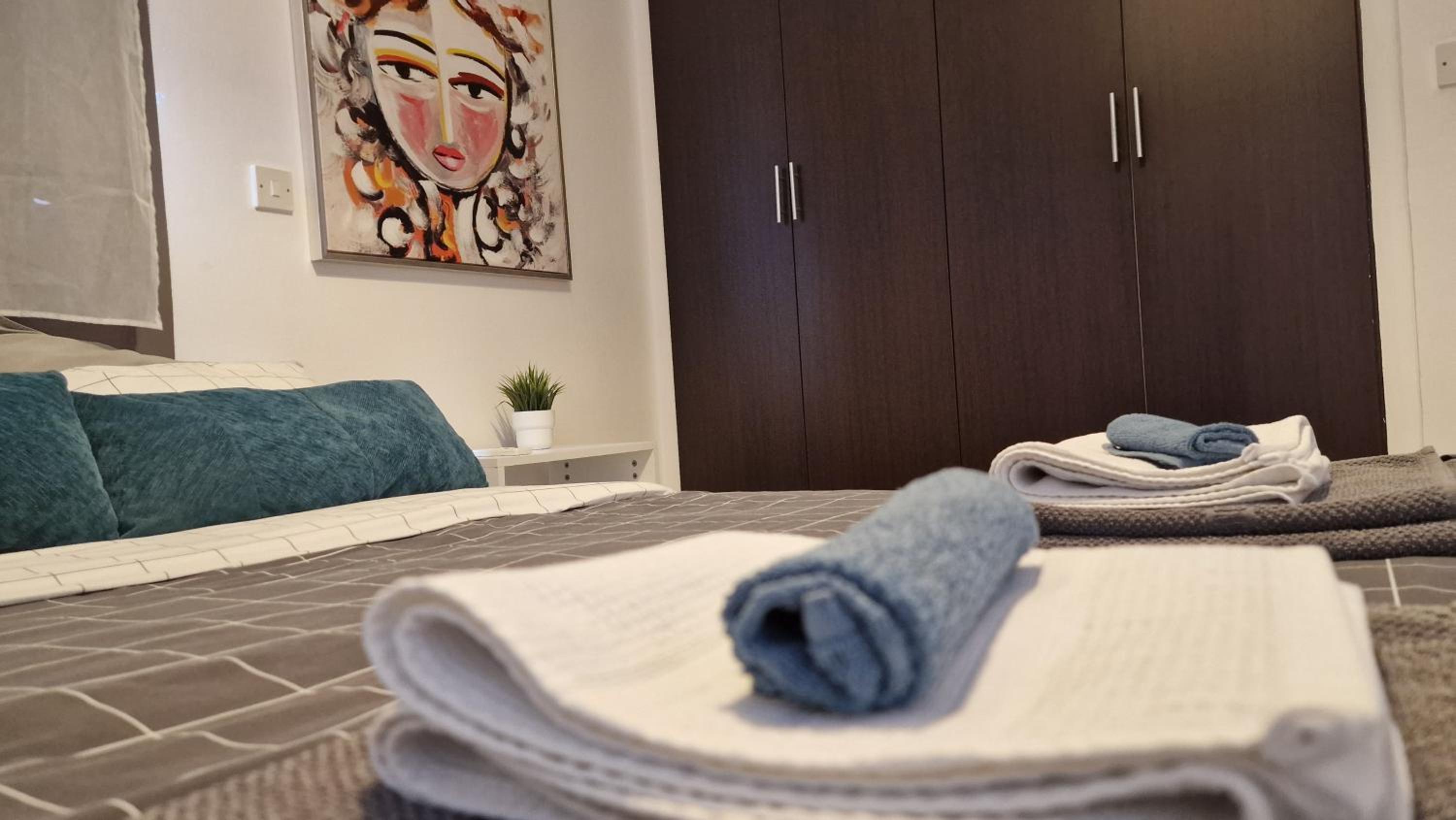 Blue Pearl holiday apartments with pool in kato paphos