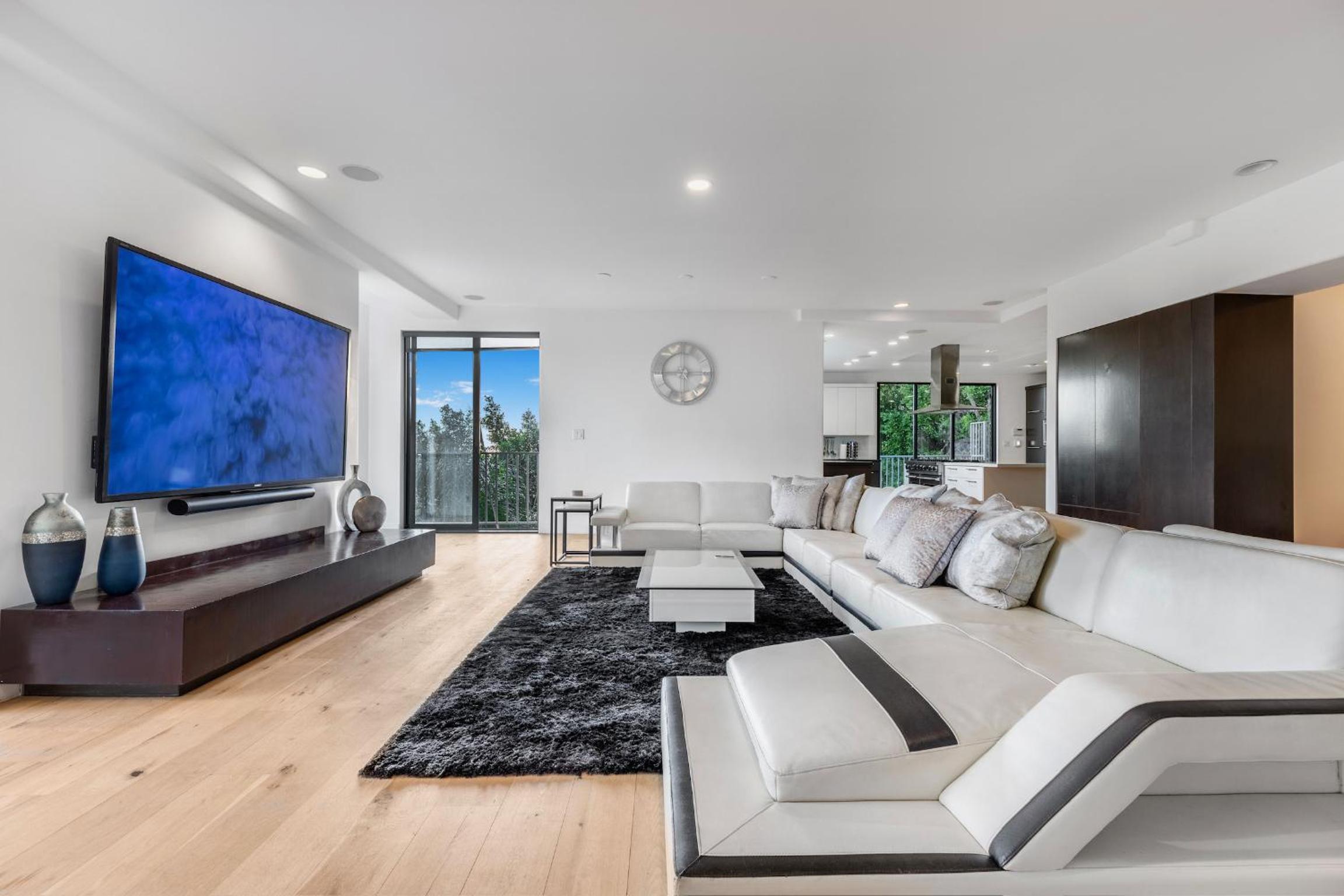 Hollywood Hills Chateau Marmont Villa