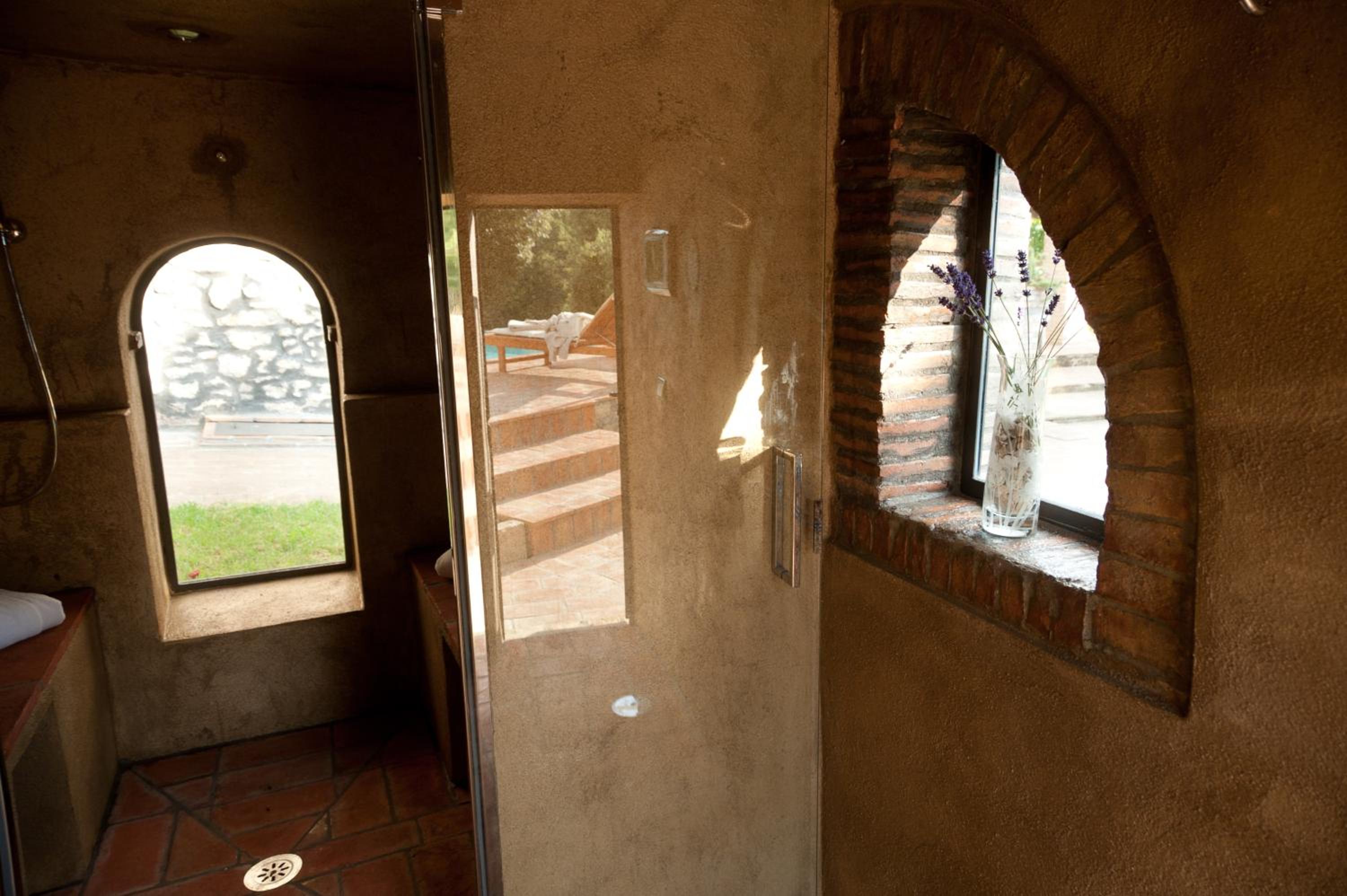 Photo 43