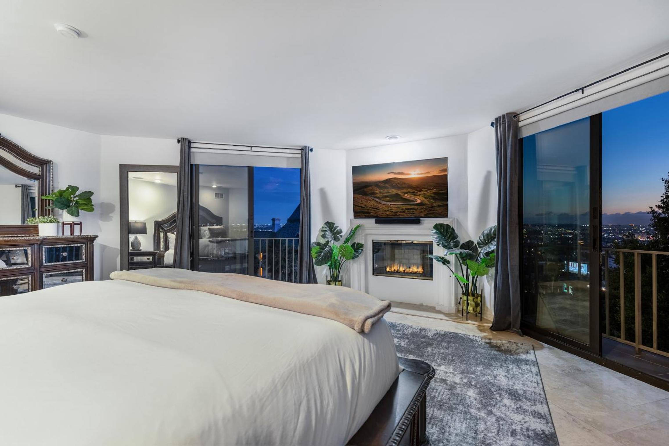 Hollywood Hills Chateau Marmont Villa