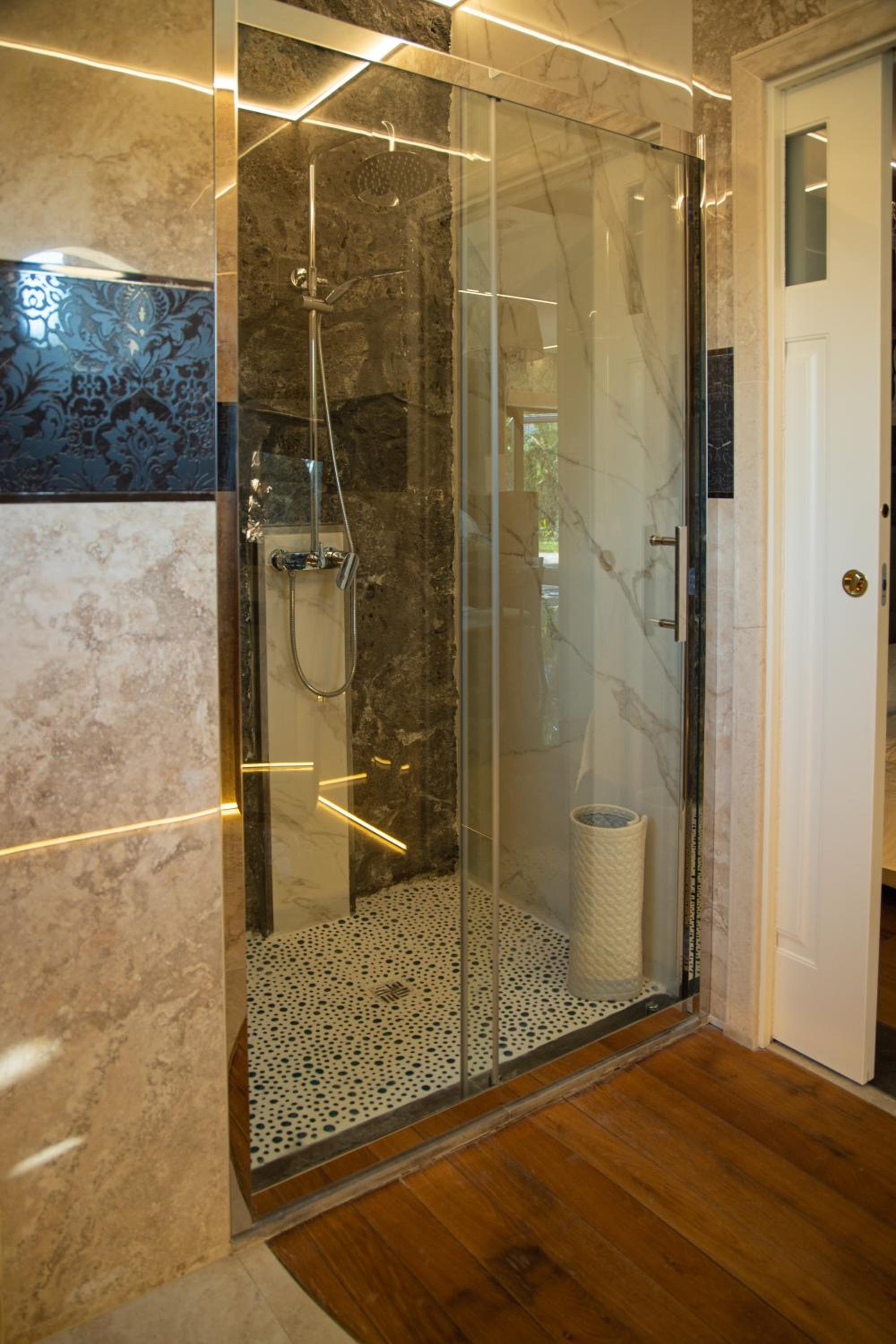 Thalos boutique home