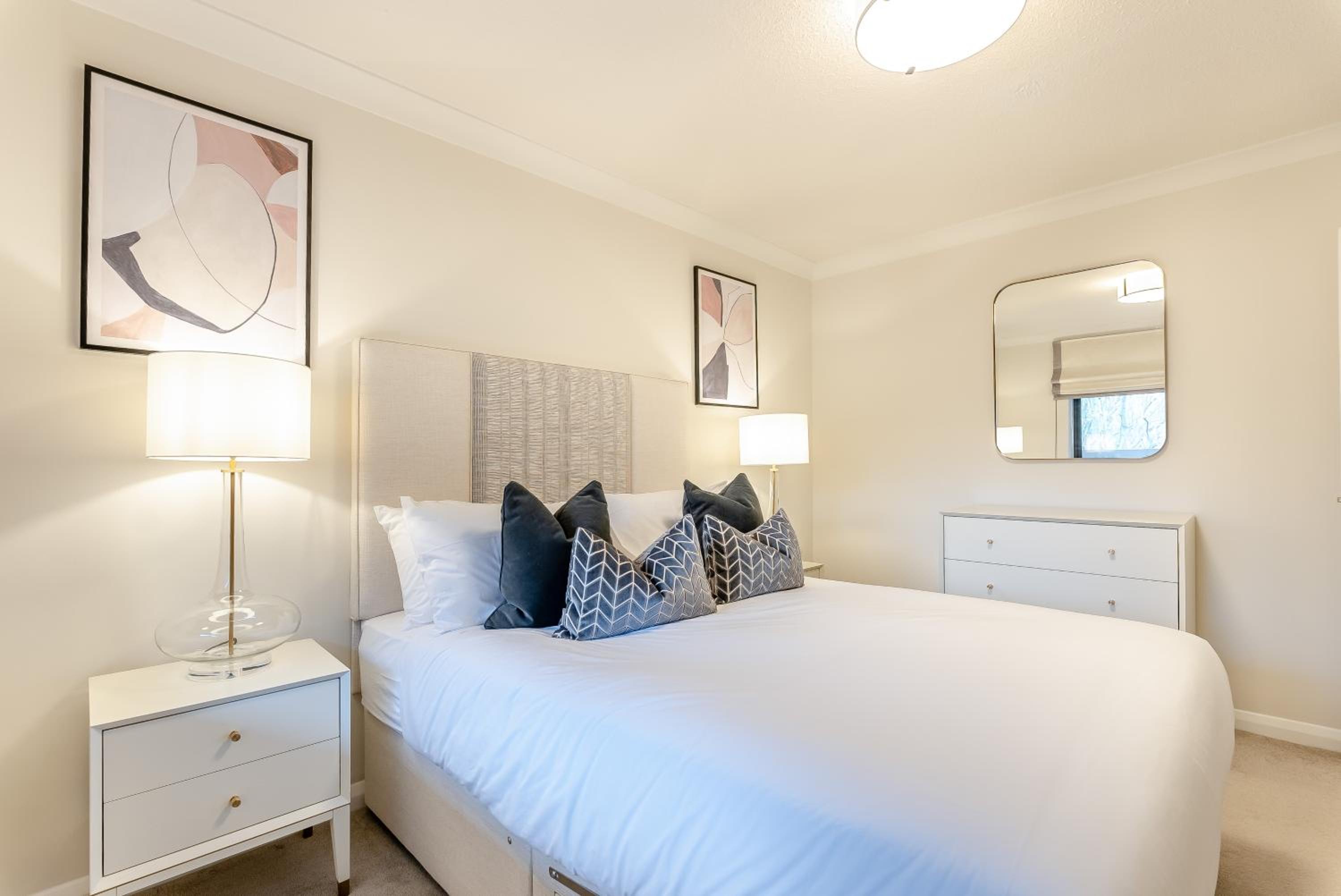 Pond Place Apartments