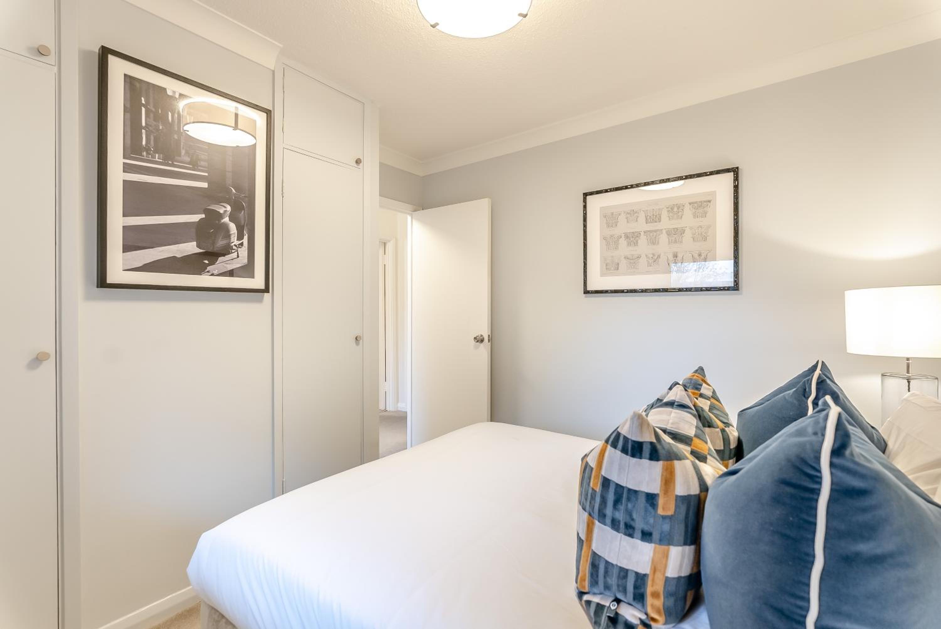 Pond Place Apartments