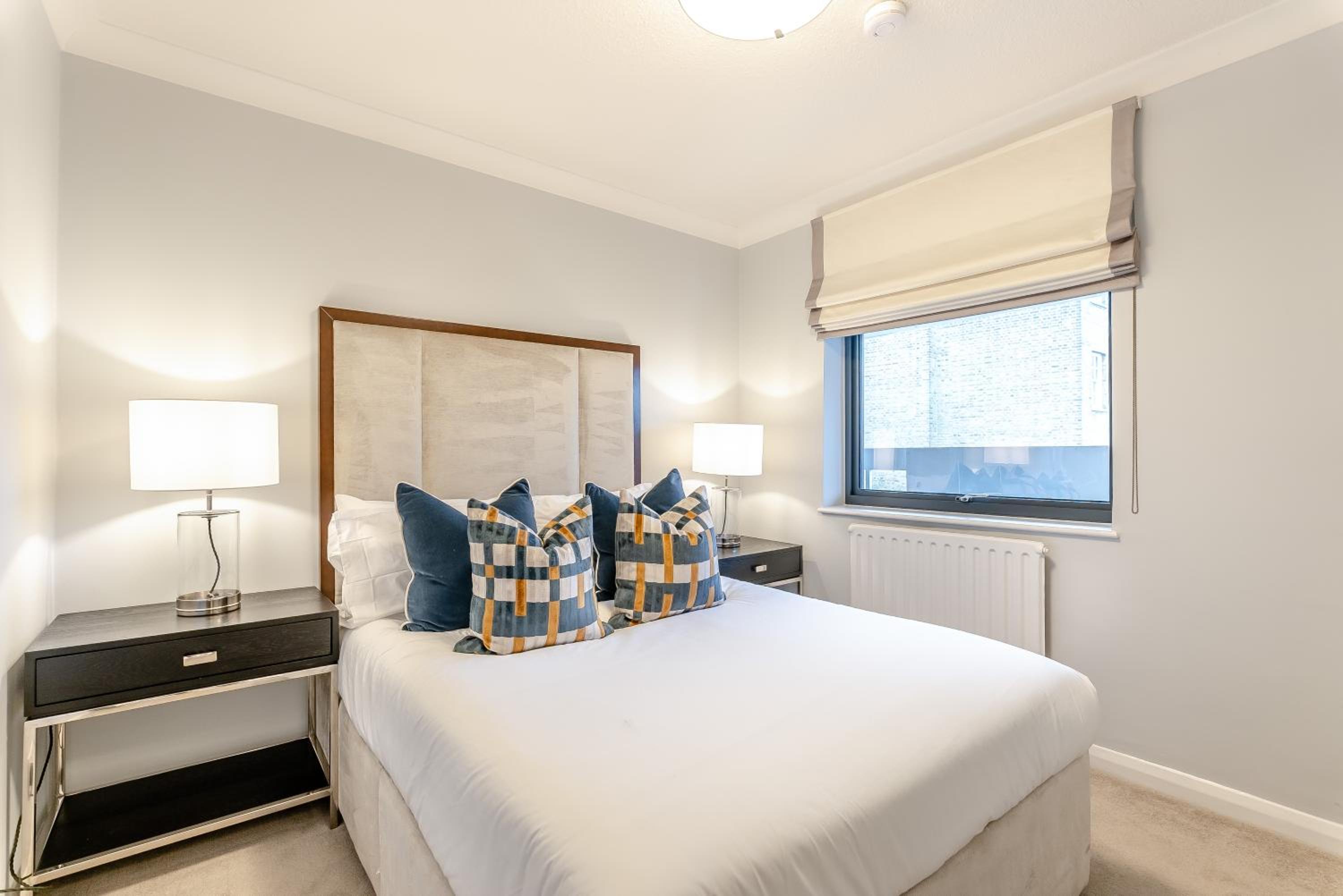 Pond Place Apartments