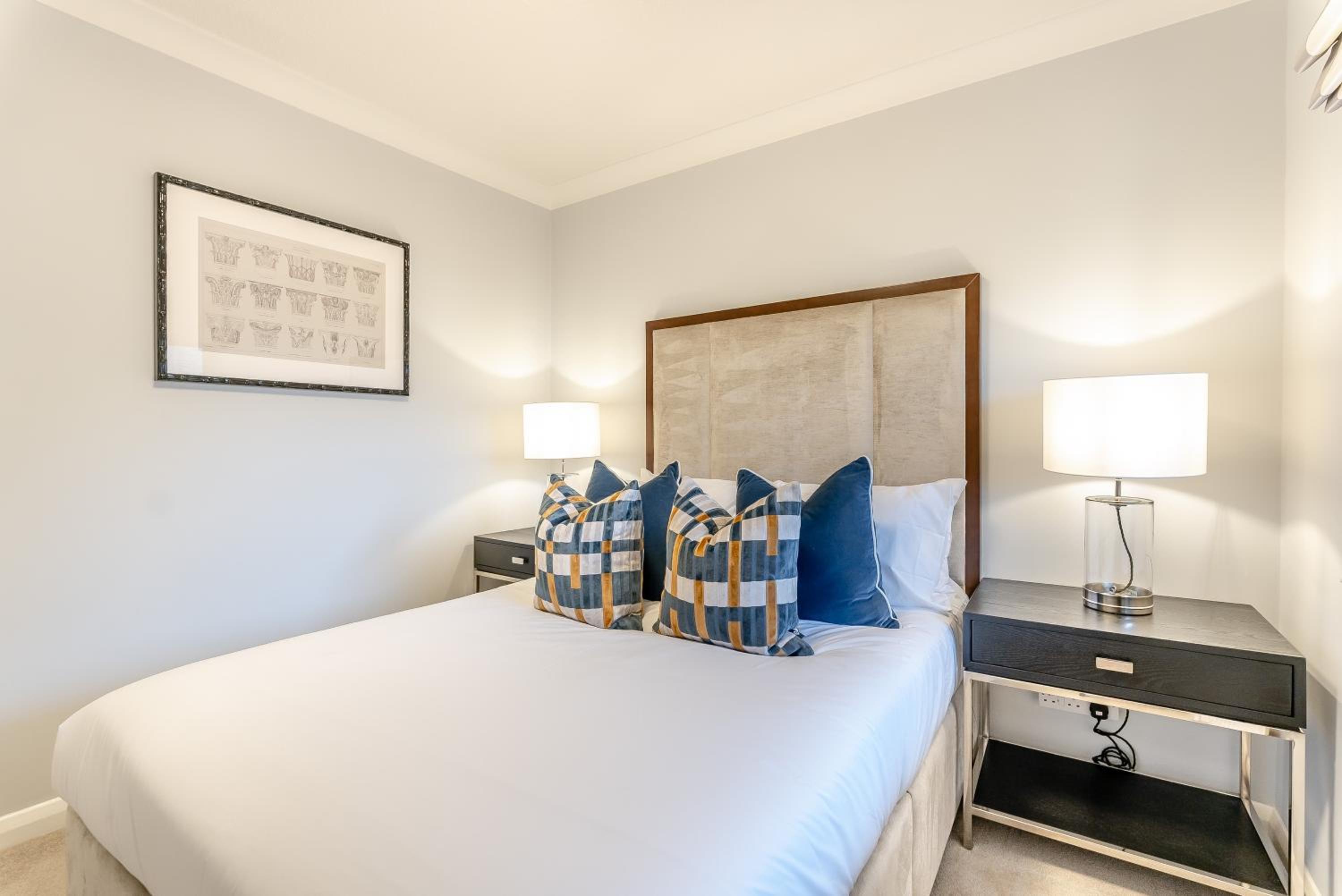 Pond Place Apartments