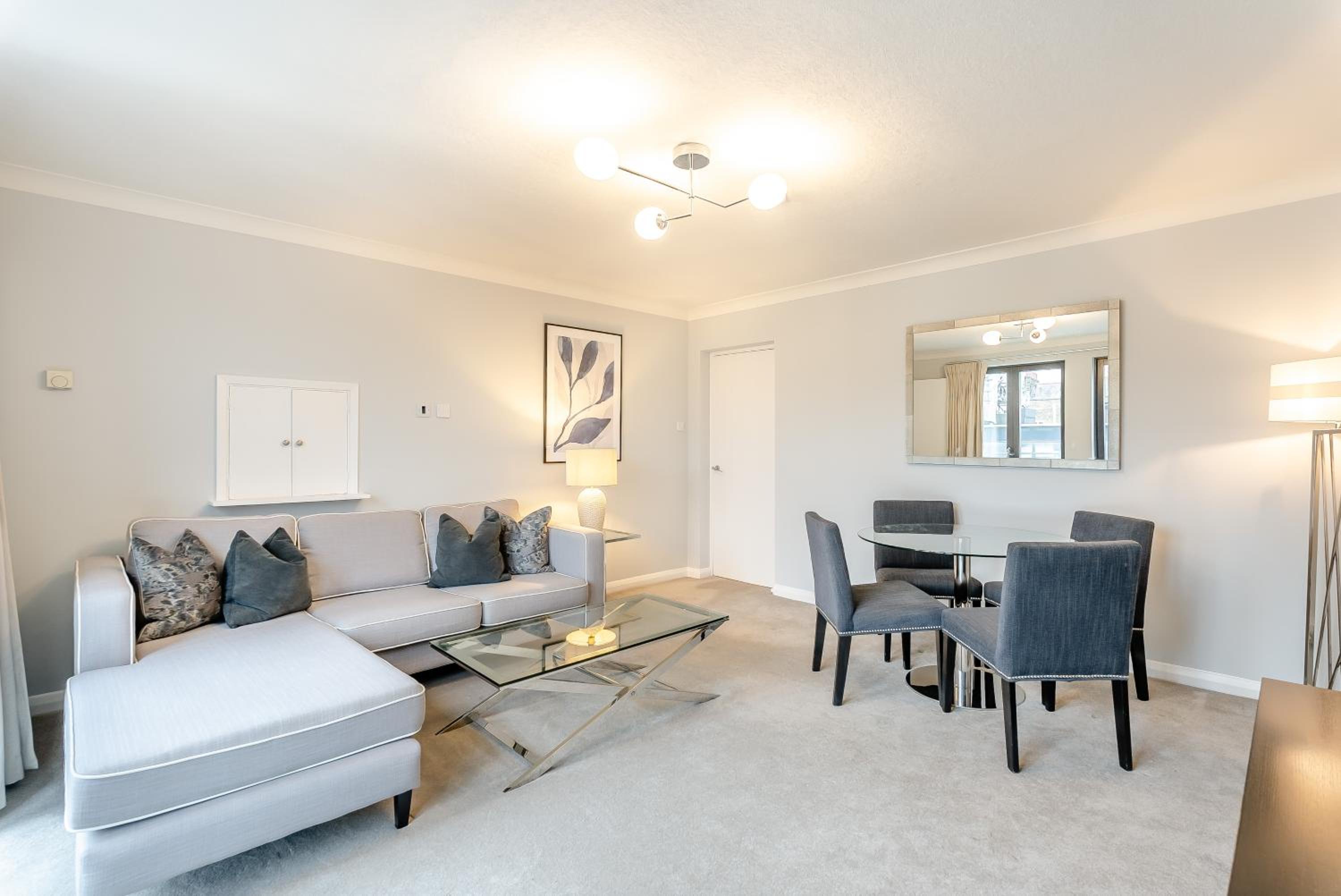 Pond Place Apartments