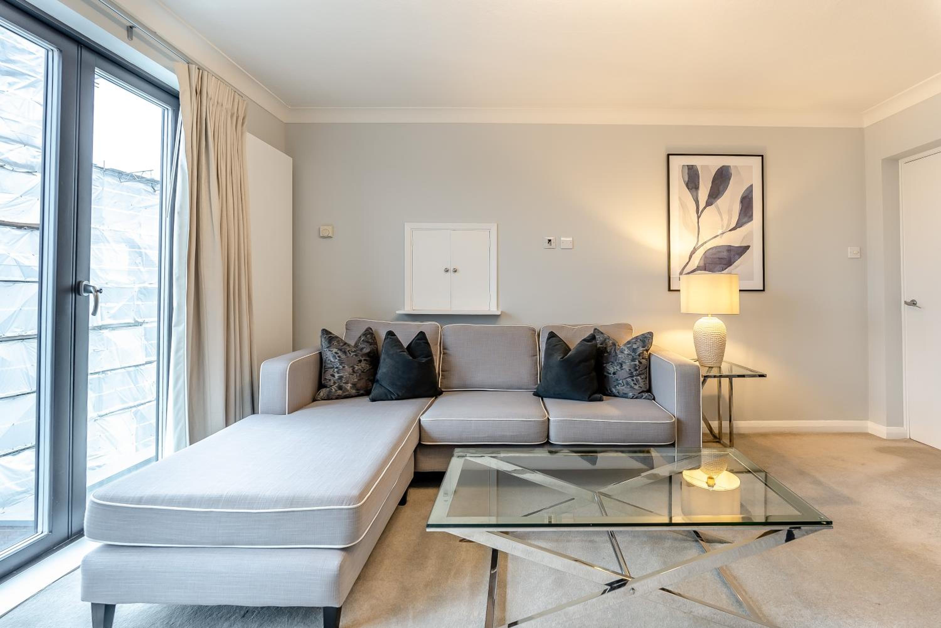 Pond Place Apartments