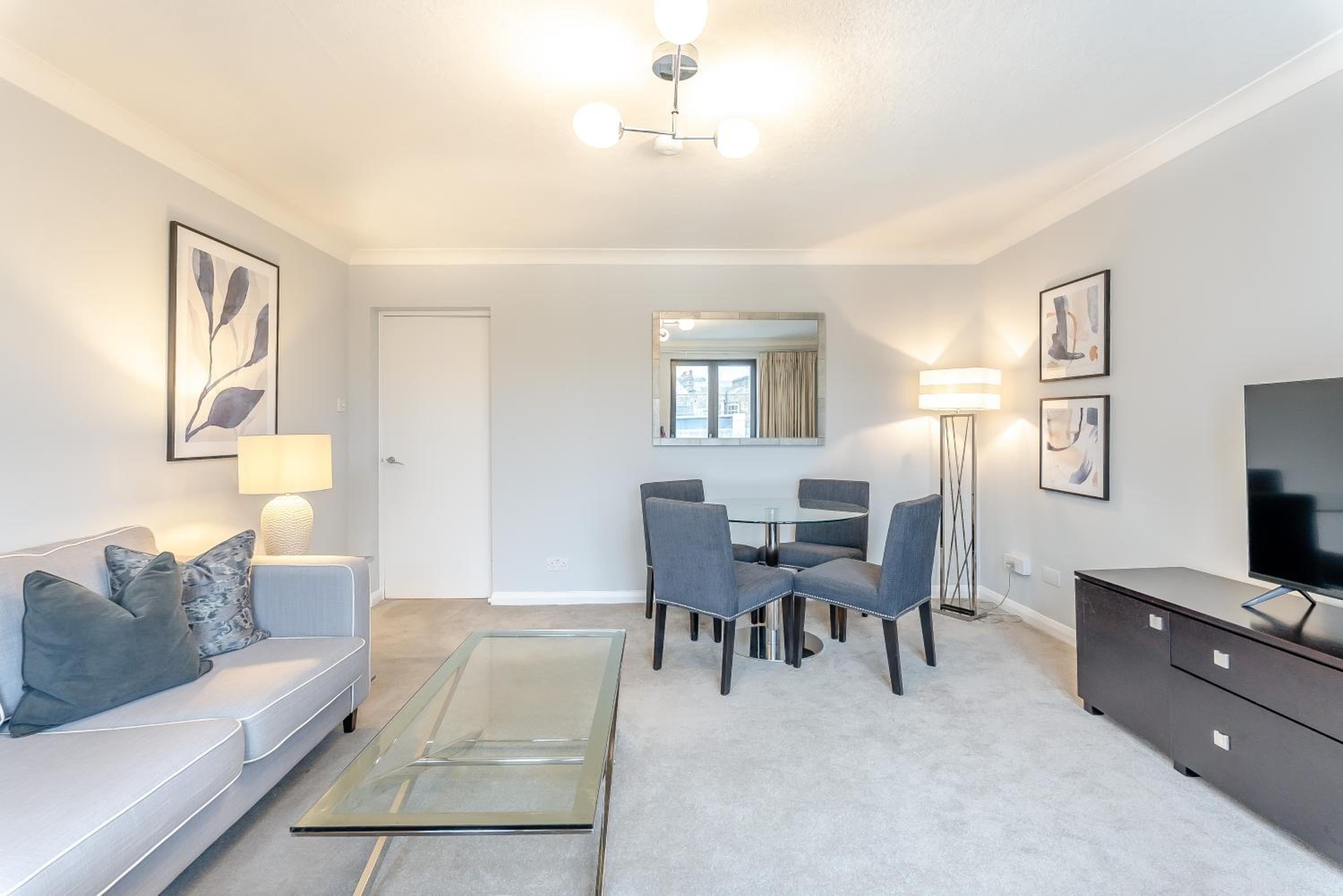 Pond Place Apartments