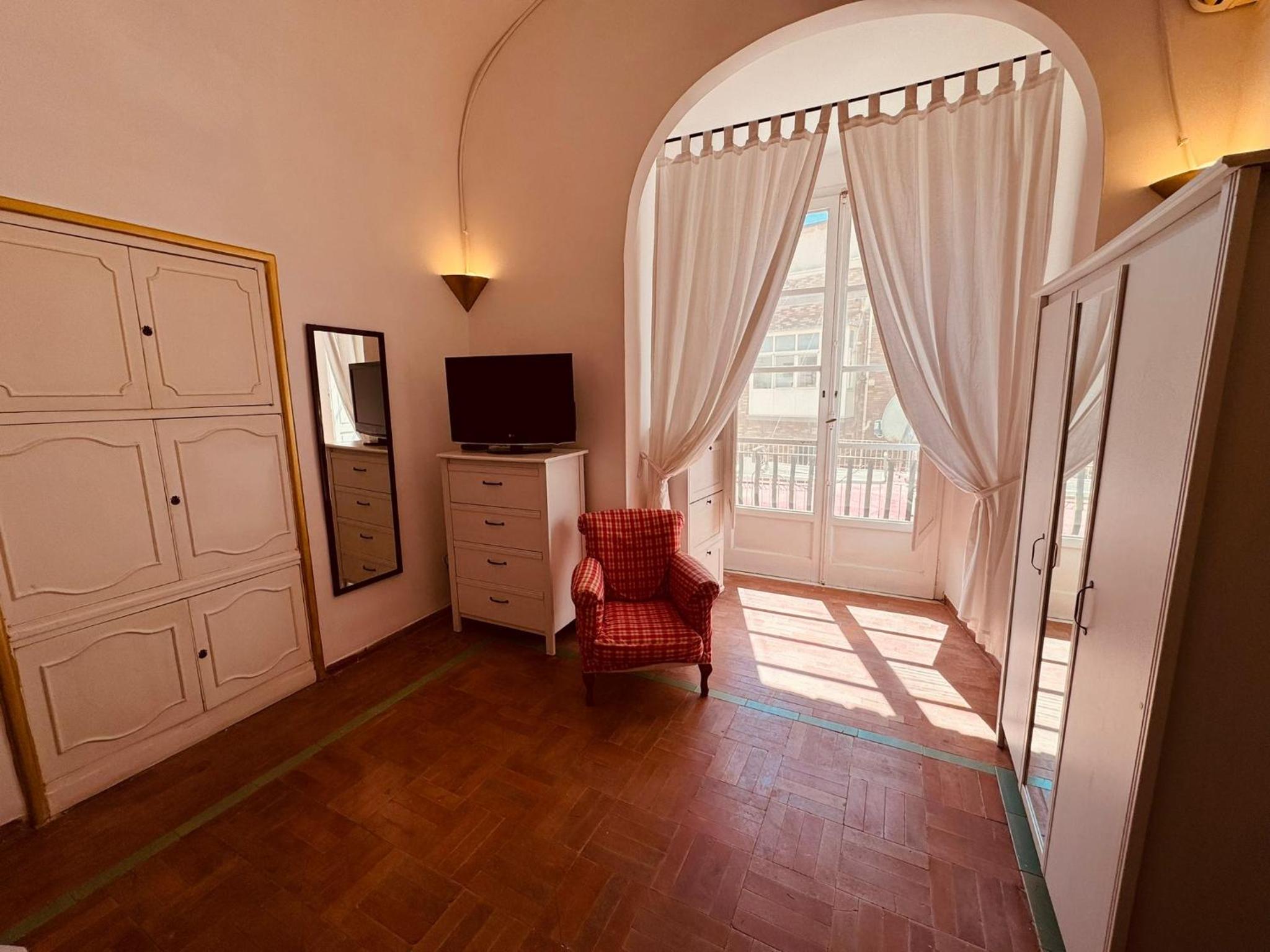 Appartamento nello storico “Palazzo Donn’Anna”