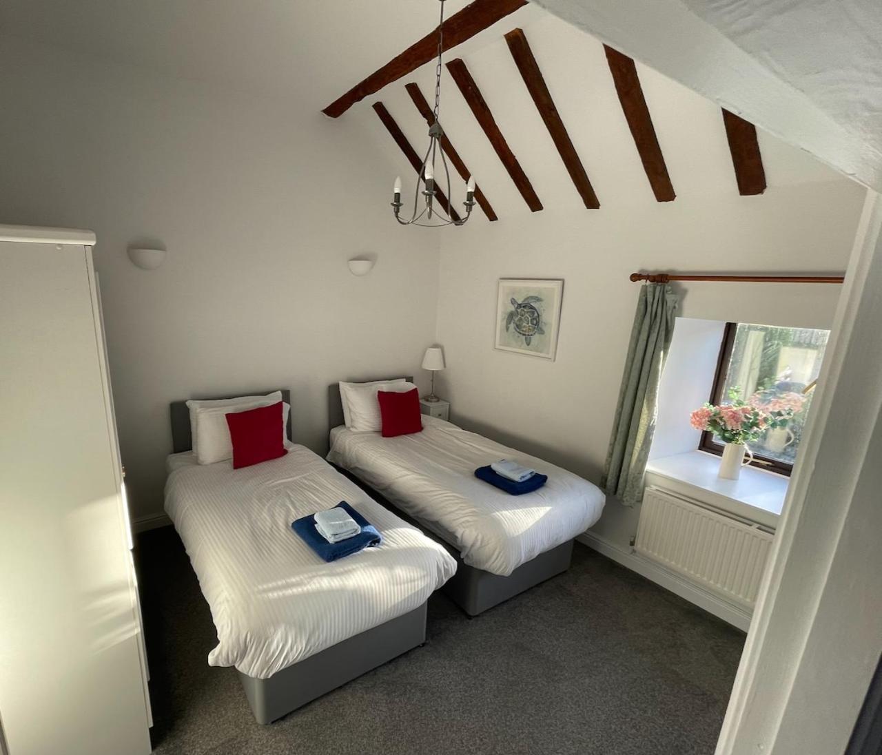 Beech Cottage cosy 7 bed sleeps 9 - dogs very welcome, photo 30