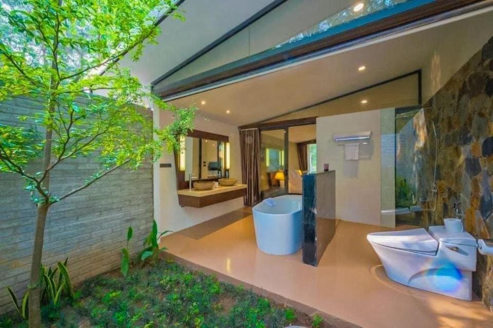 Villa R331 Forest Dai Lai Resort view 5