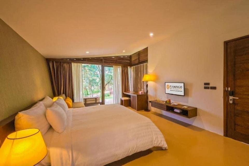 Villa R331 Forest Dai Lai Resort view 4