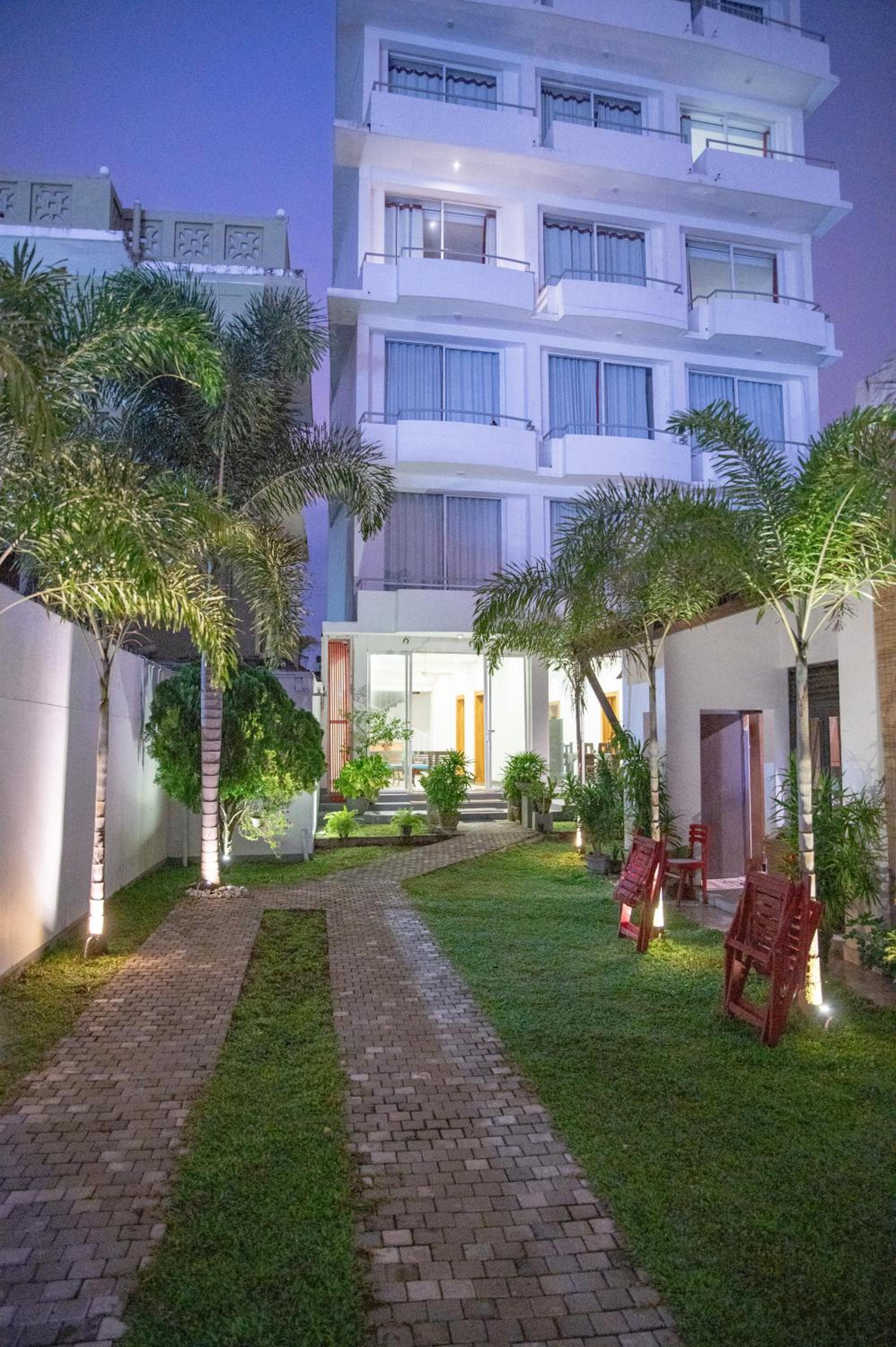 Hotel Marine at Negombo Beach