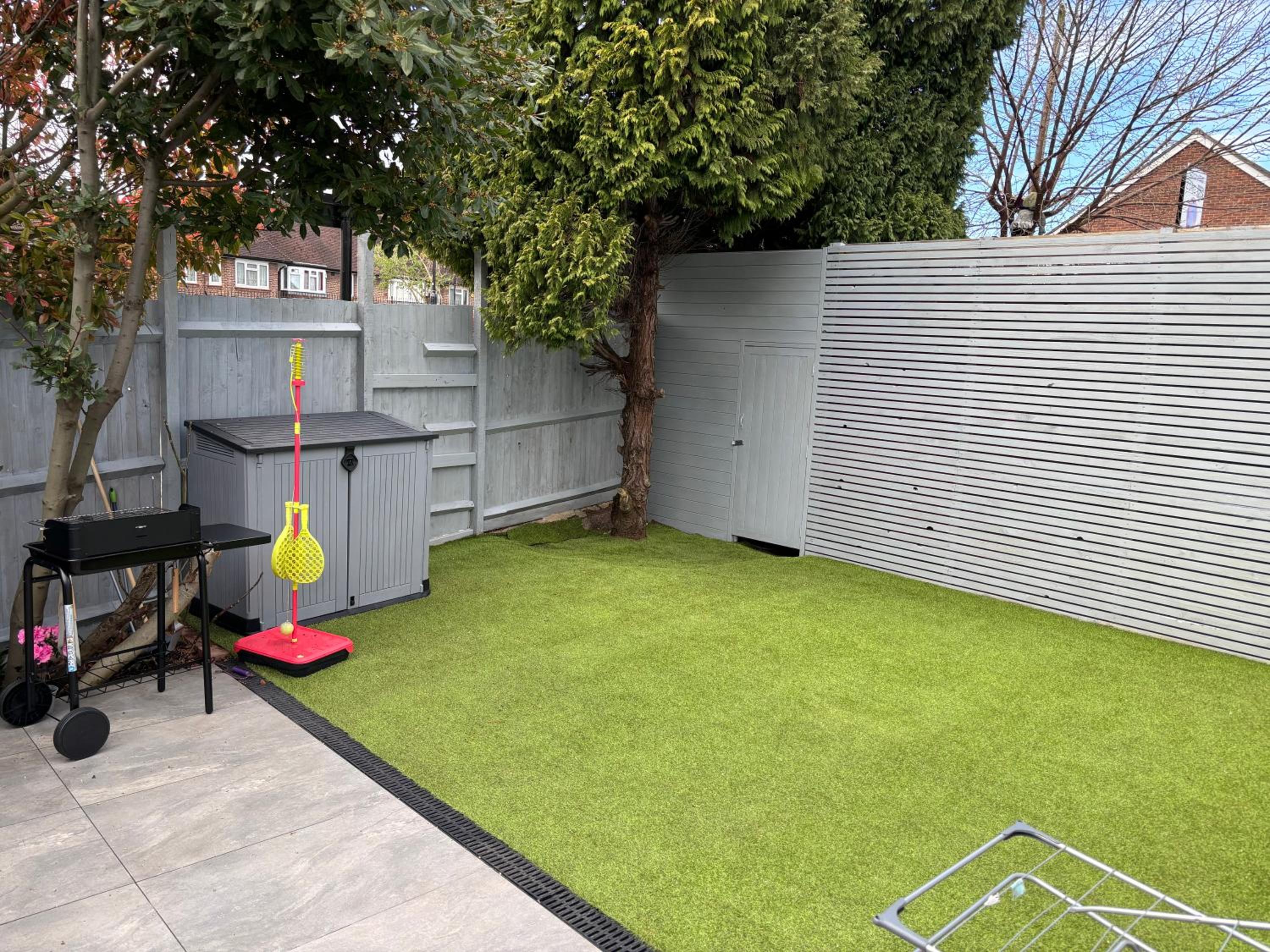 Brand New Big House with garden and free parking view 5