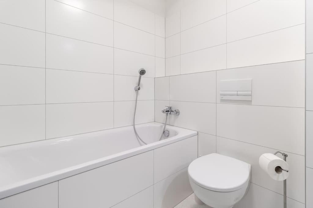 Cozy apartment near city centrum and Bratislava airport view 4