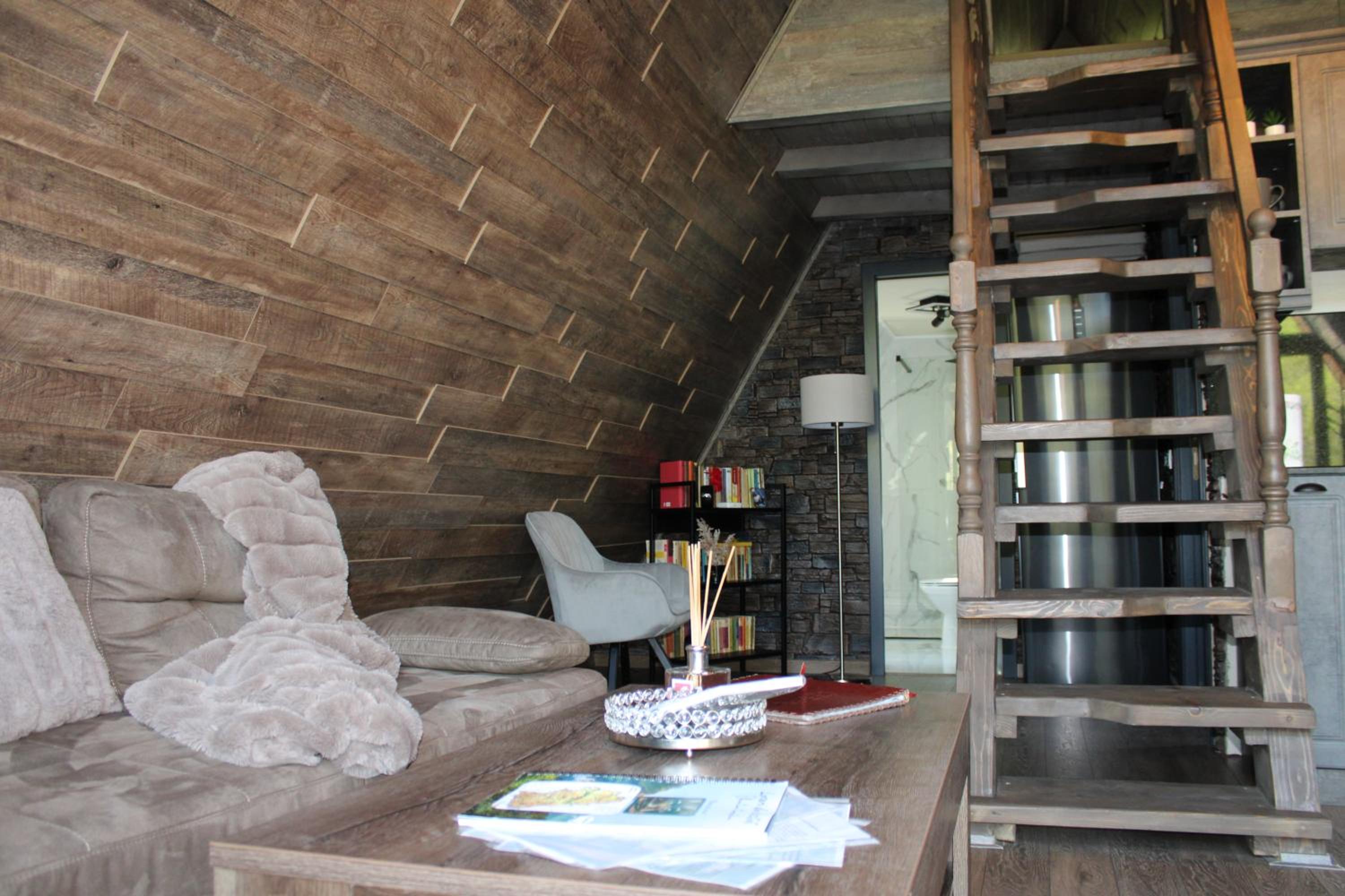 Photo 105