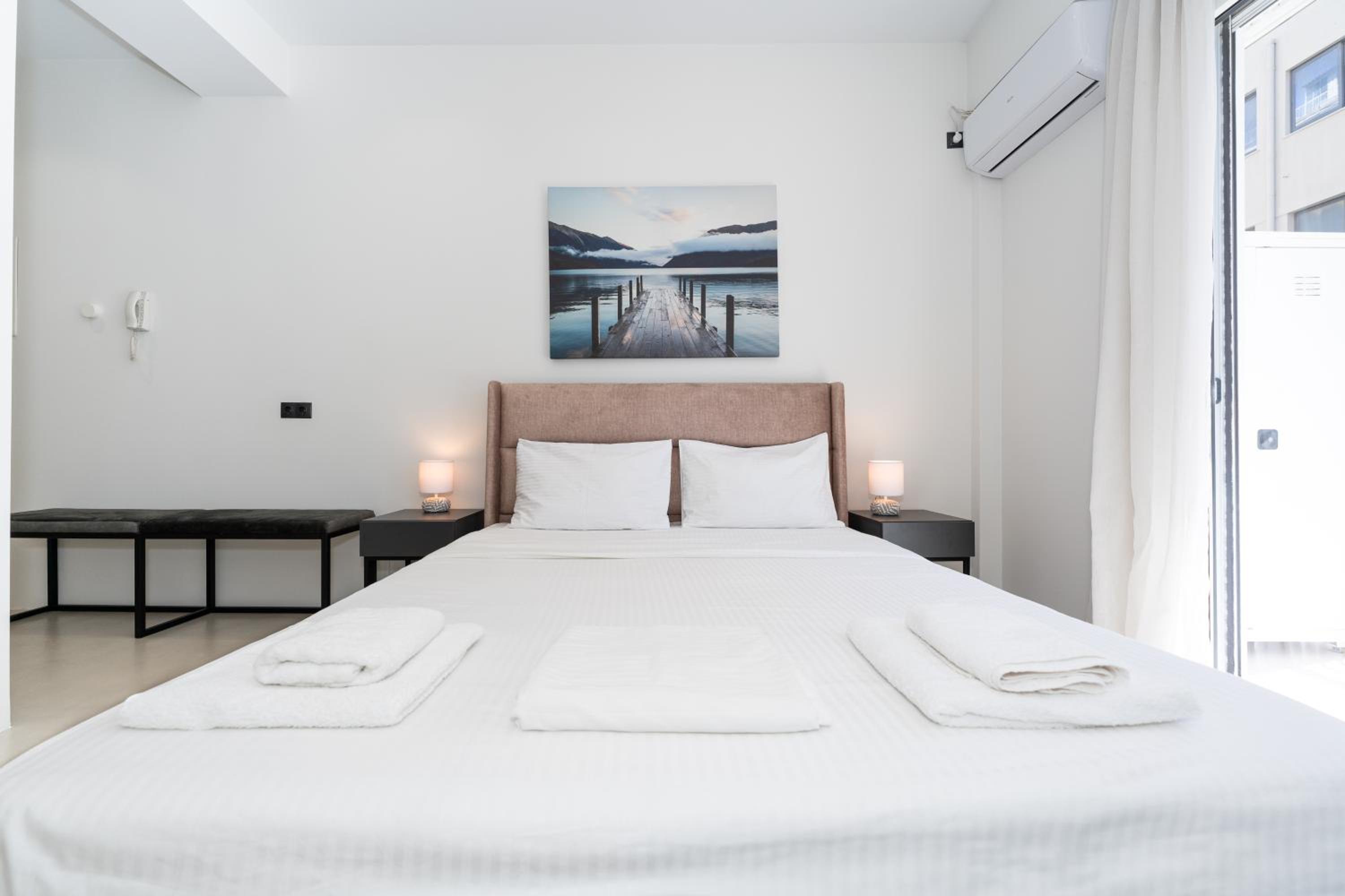 Minimal Studio with Balcony in Central Athens