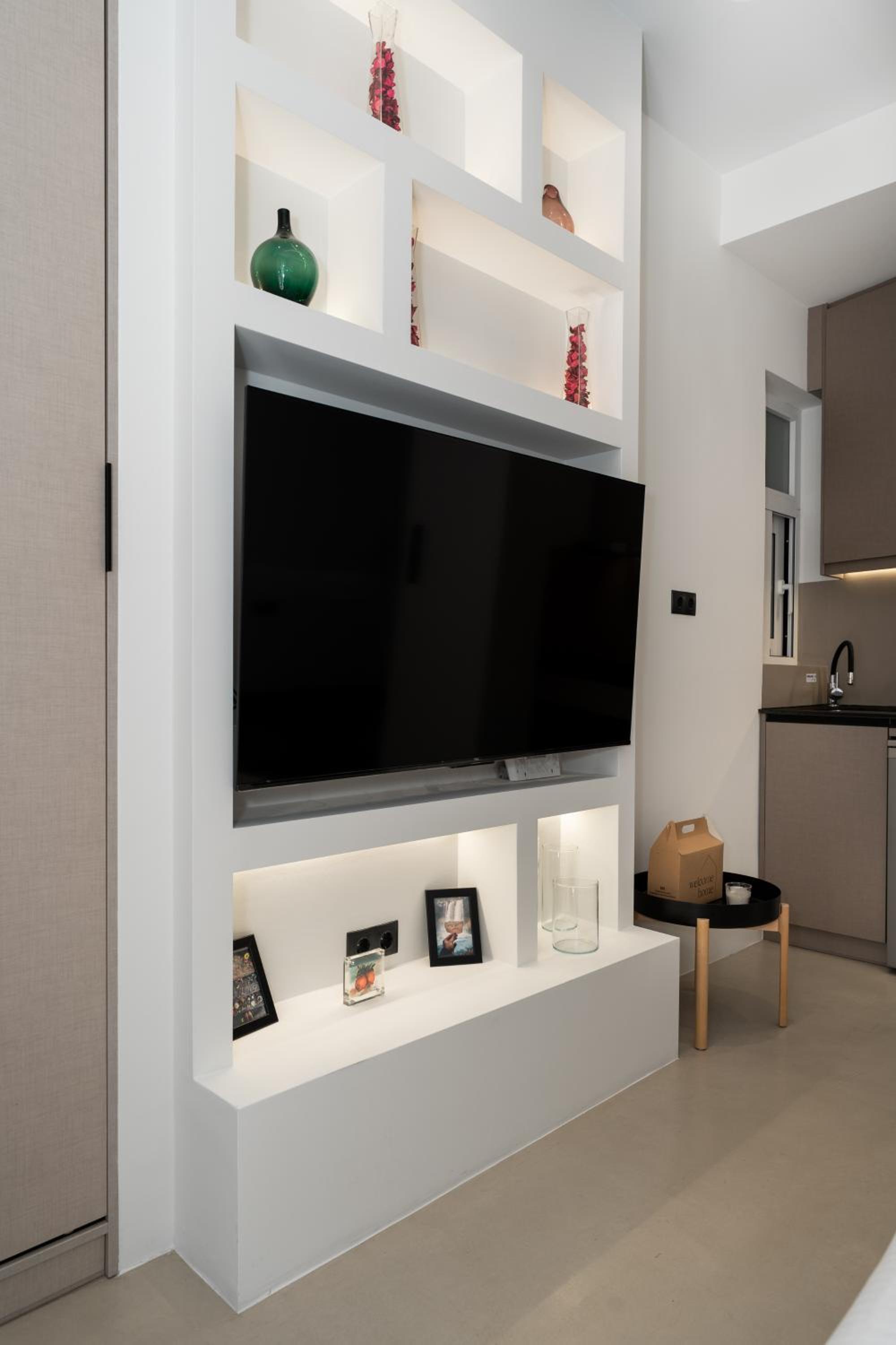 Minimal Studio with Balcony in Central Athens