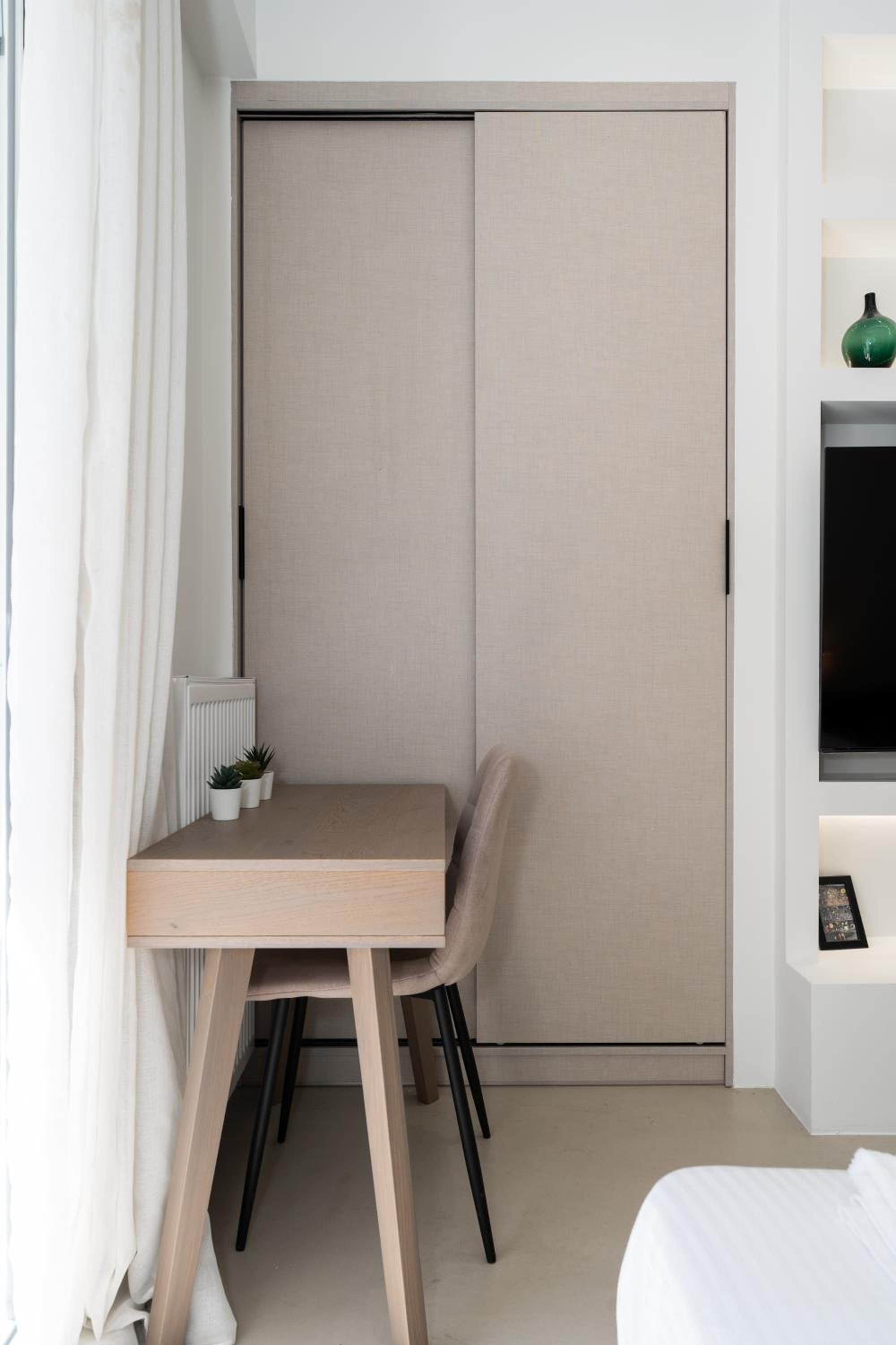 Minimal Studio with Balcony in Central Athens
